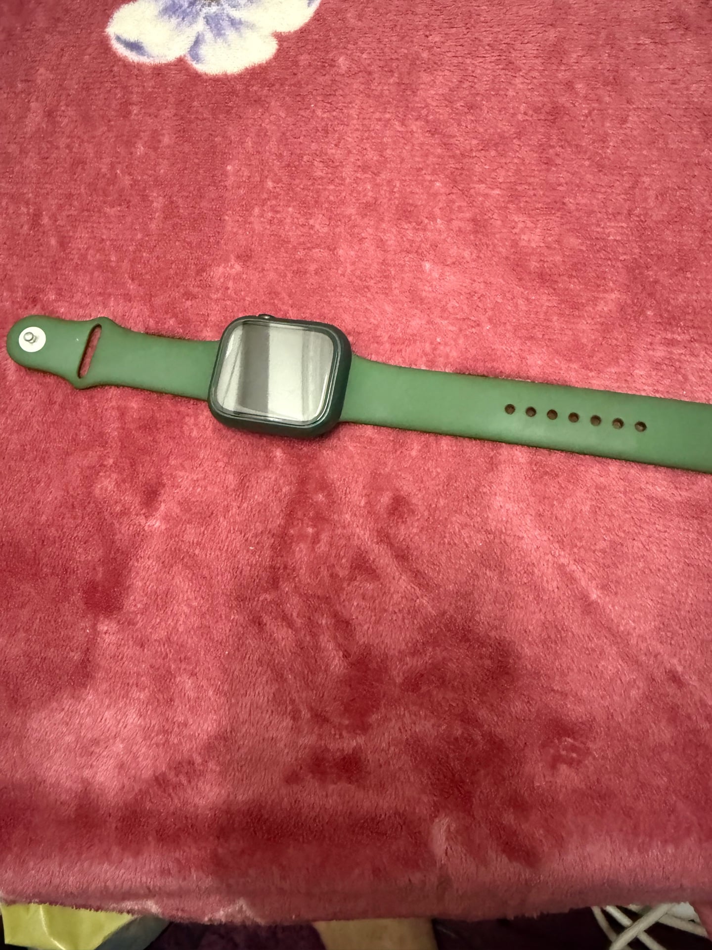 Apple Watche series 7 green color 8 months warranty  - Image 3