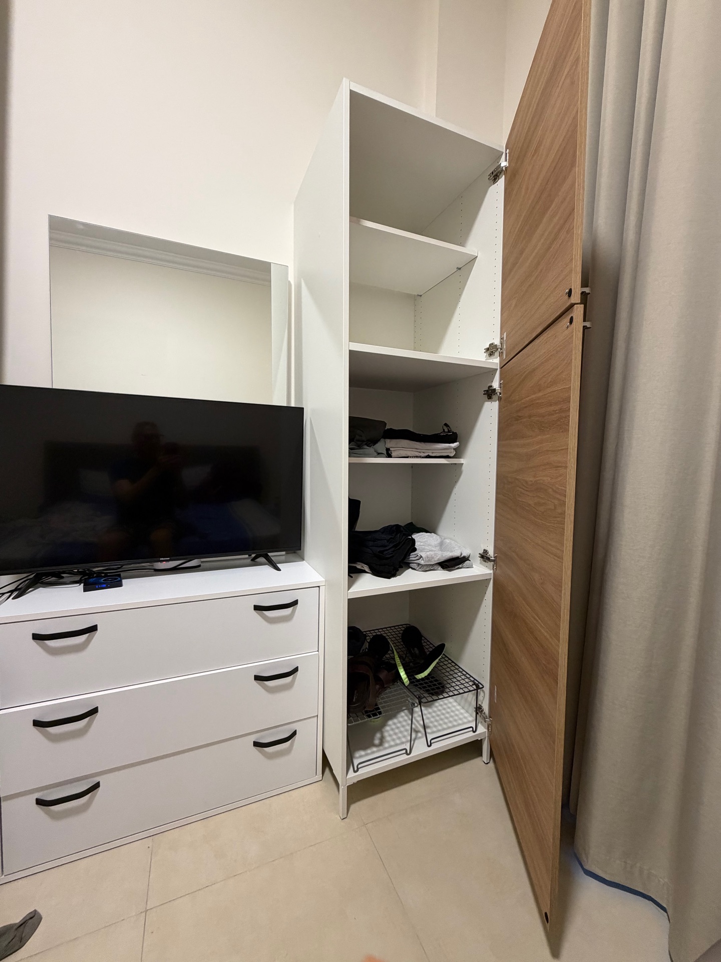 Furniture, appliances, gaming setup, bikes & storage items for sale - Image 9