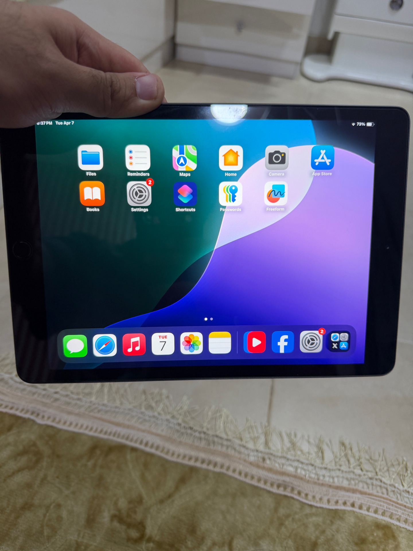Ipad 7 - 128GB WIFI perfect condition  - Image 3