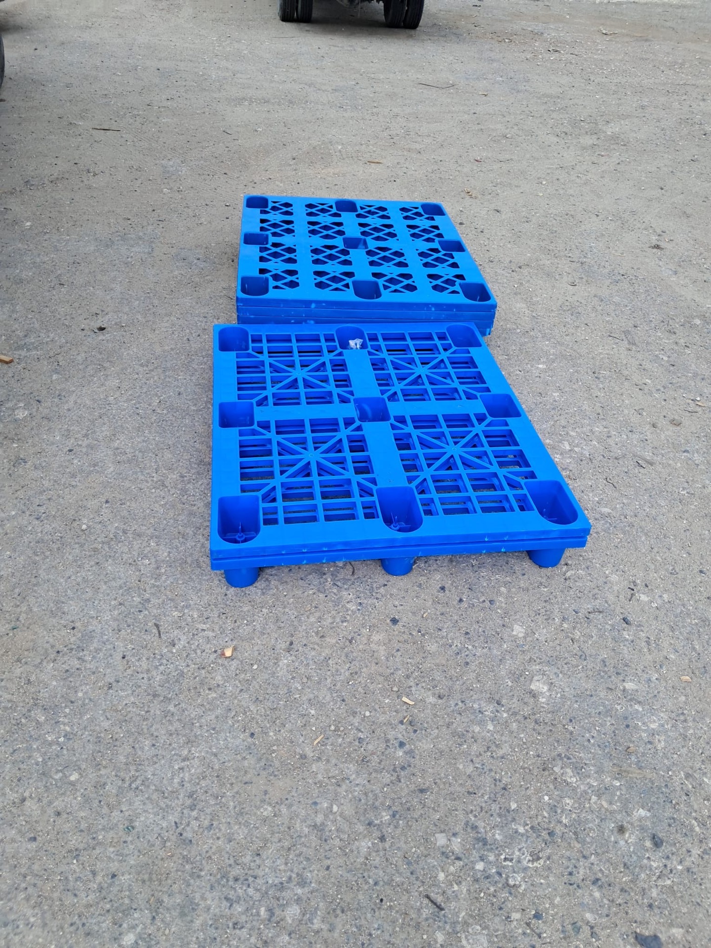 Used Plastic pallet - Image 8