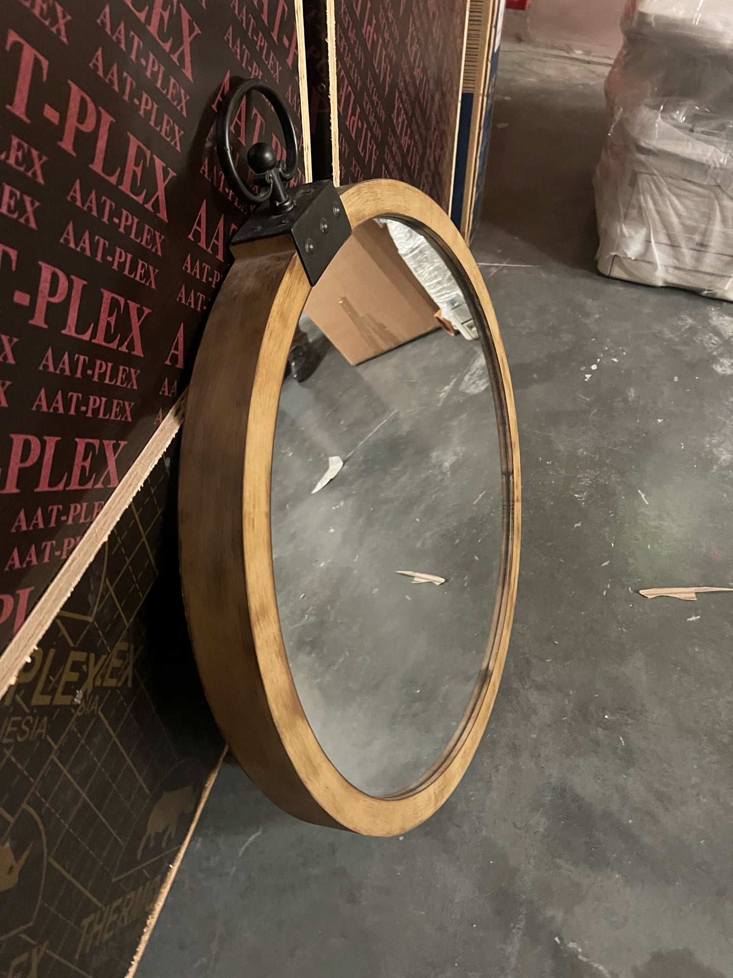 Wooden fame round mirror  - Image 3