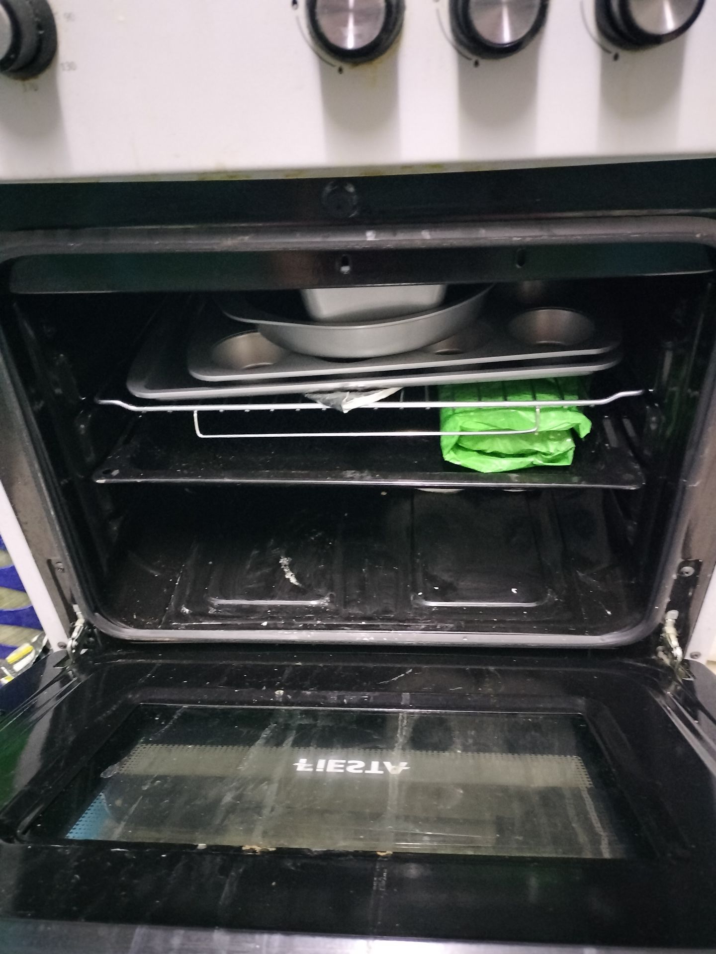 Cooking range with electric grill  - Image 5