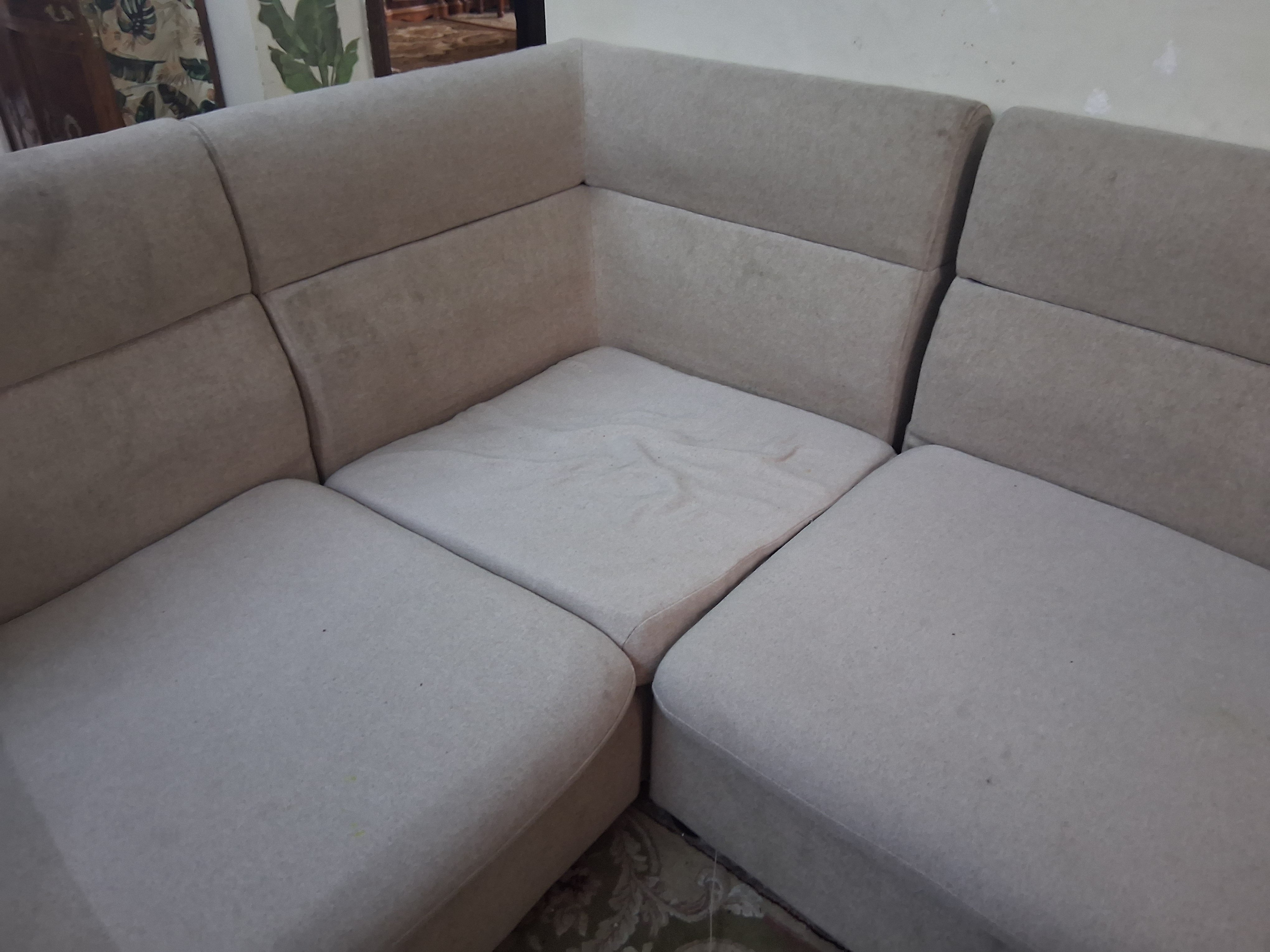 FRER Used sofa  - Image 4