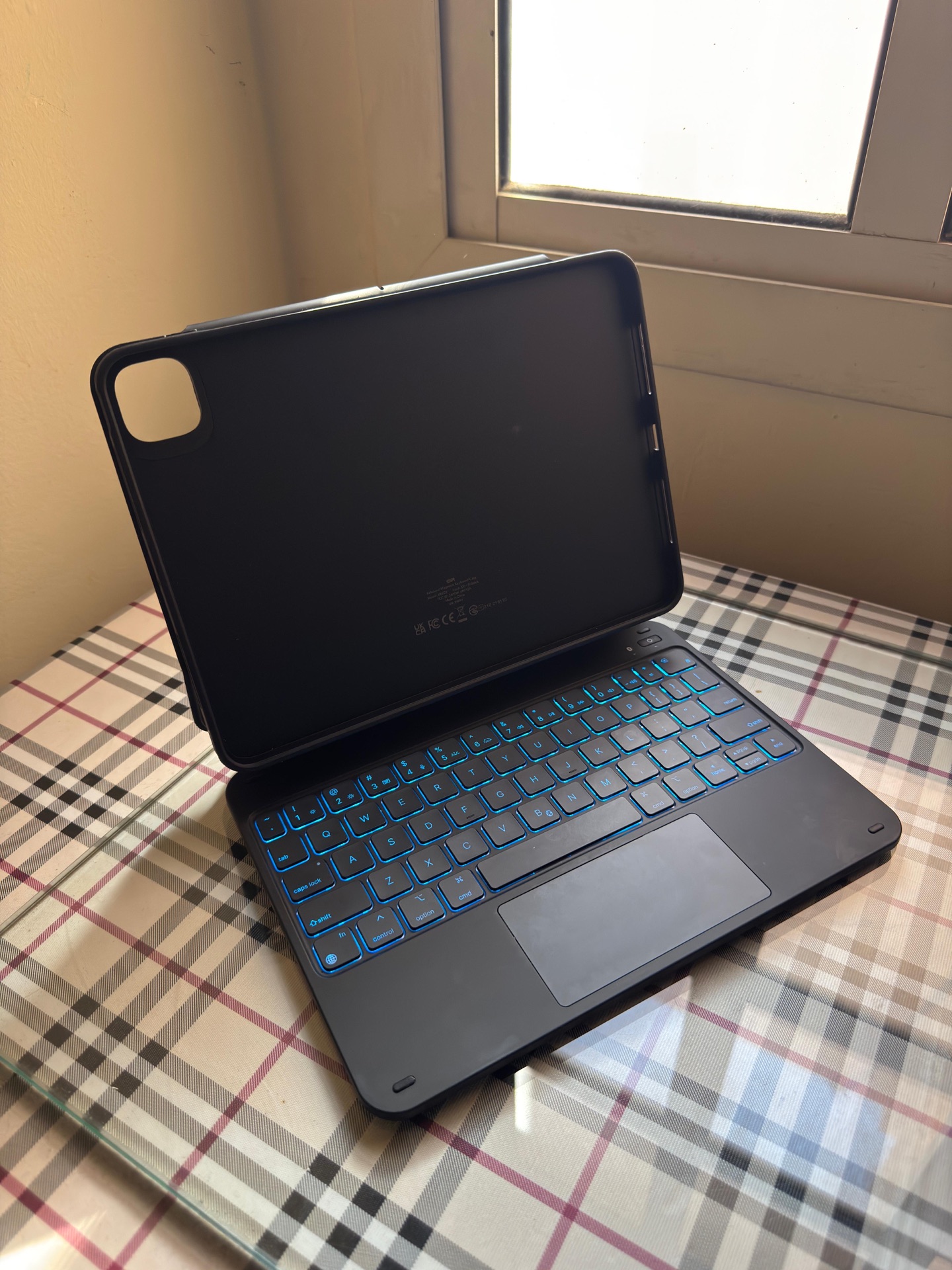 7th gen iPad pro m4 chip 11 inch and Apple Pencil pro and keyboard  - Image 8