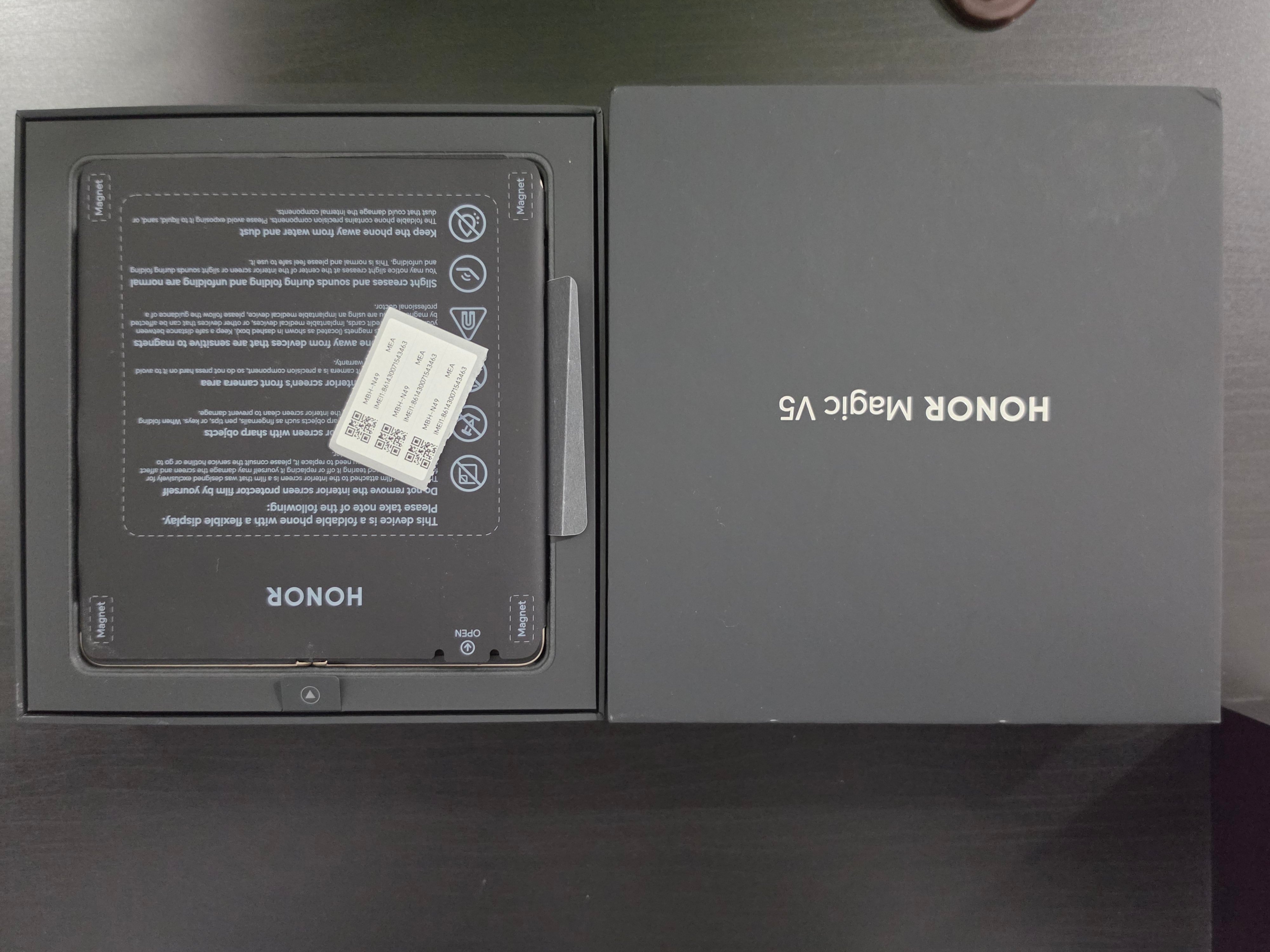 Less used Honor magic V5 16/512 GB - Image 1