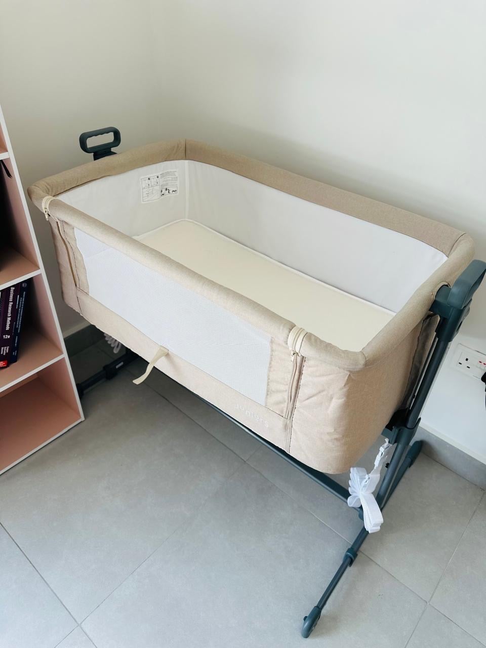Basinet , bed , receiving bag - Image 1