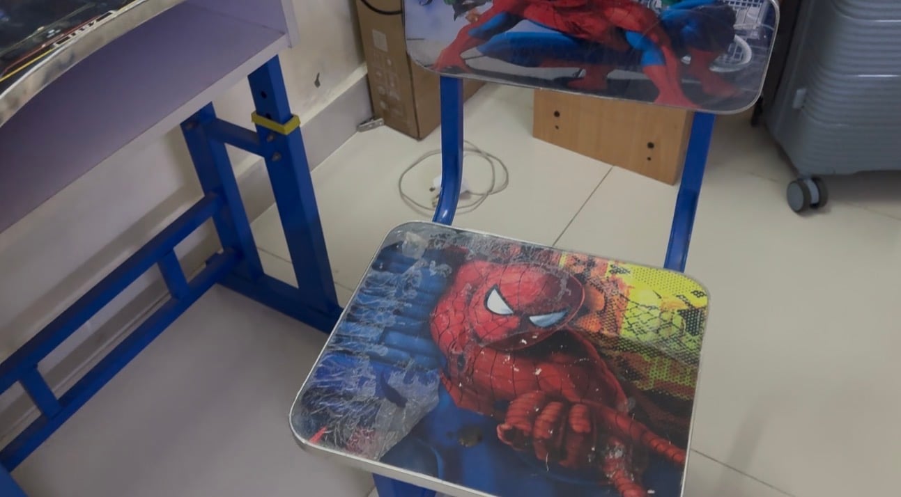 Study Table - Image 3