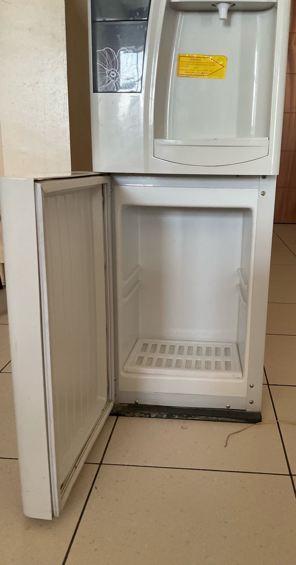 Nikai Water Dispenser  - Image 3