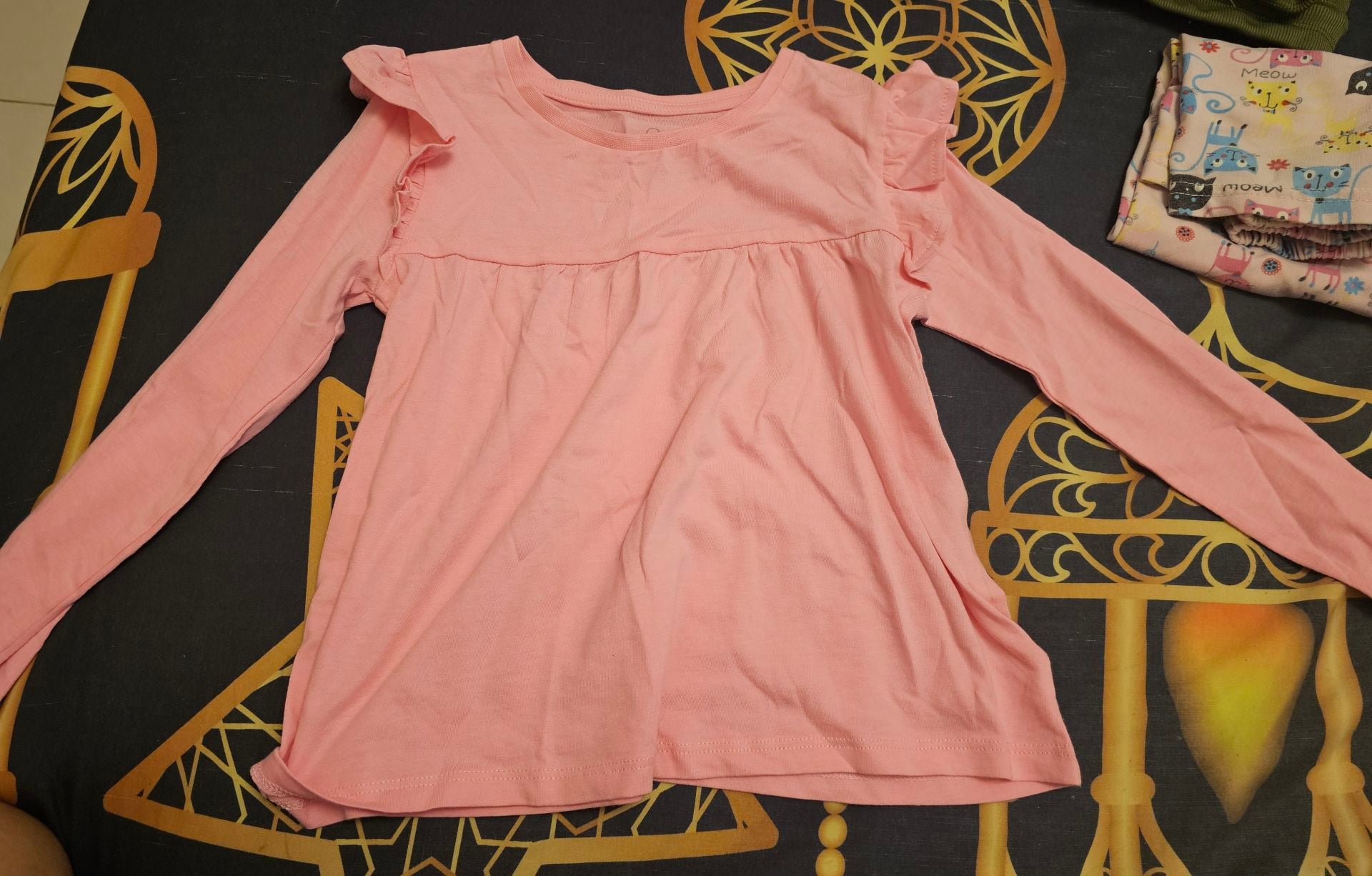 Selling Clothes 1 to 3 years old todler with free potty training toilet - Image 3