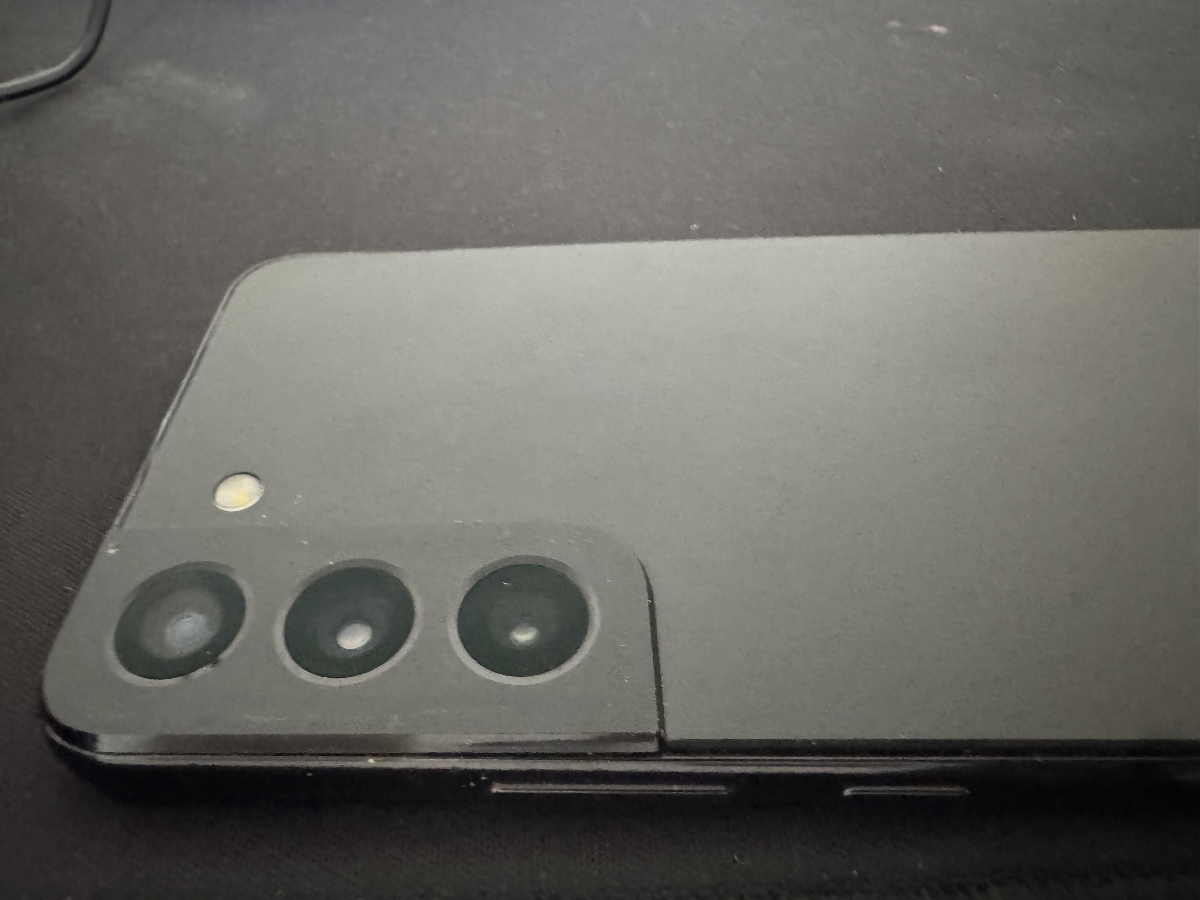 Samsung Galaxy S22 (urgent sale) - Image 4