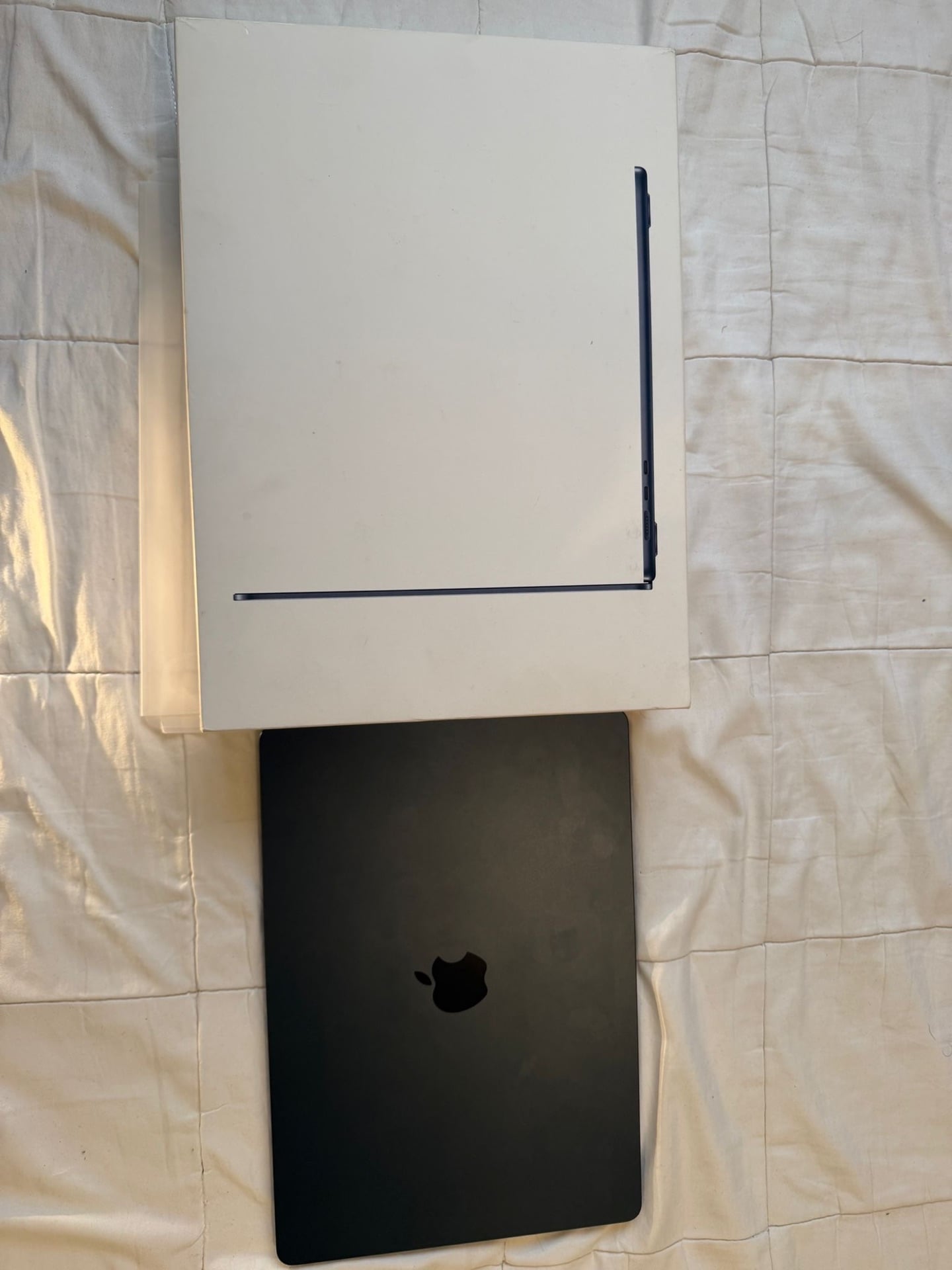 Macbook Air M3 - Image 4