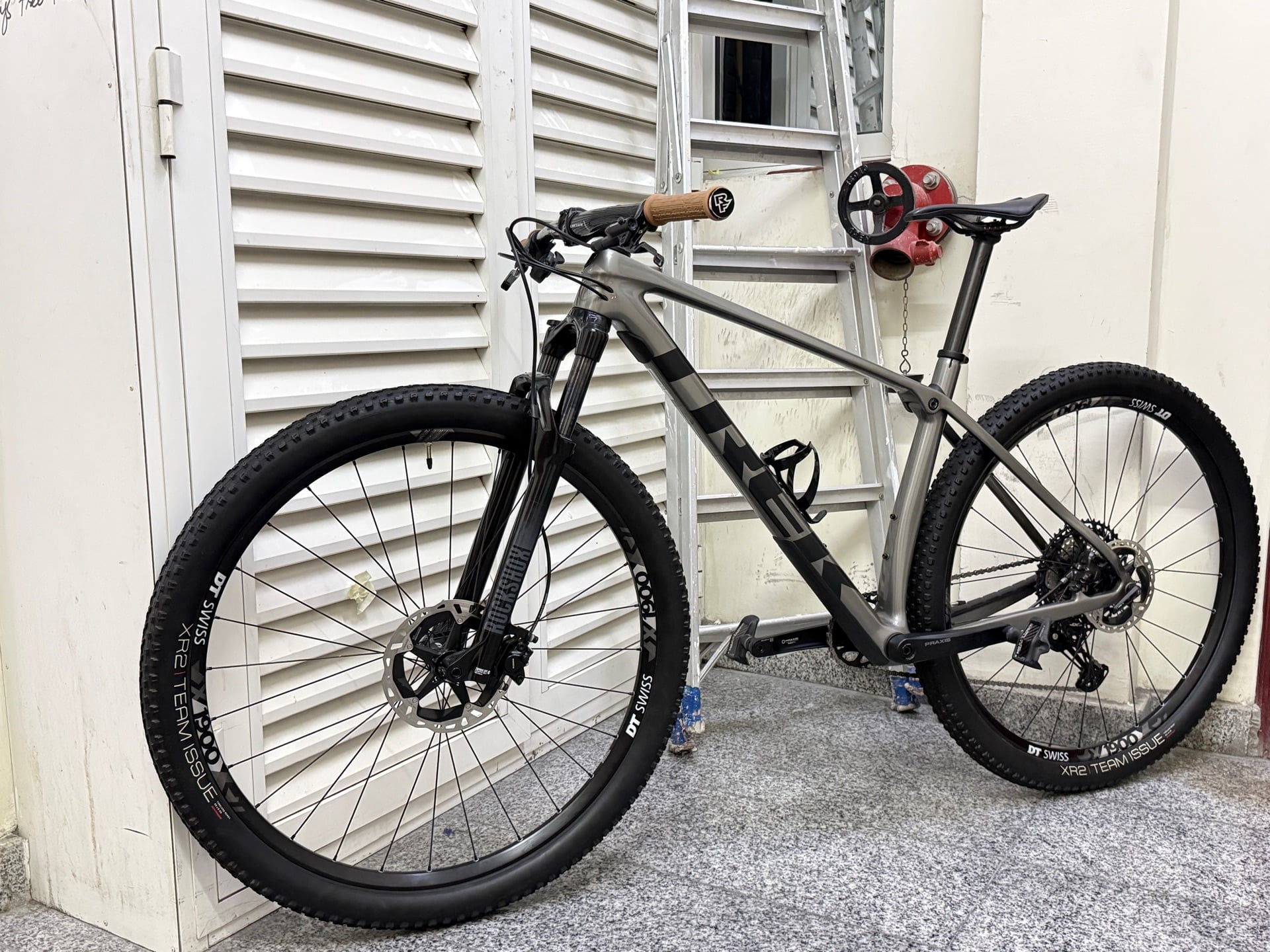 Trek Procaliber 9.5 2024 Gen 2 Carbon MTB  - Image 2