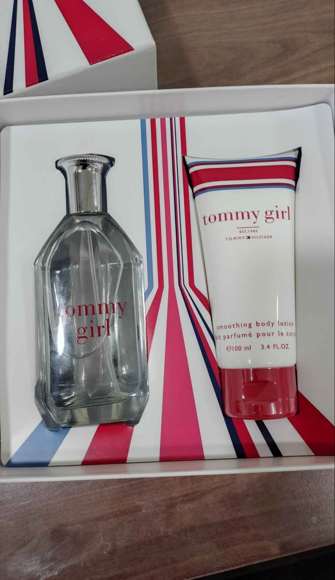 Tommy Hilfiger tommy girl set - Image 1