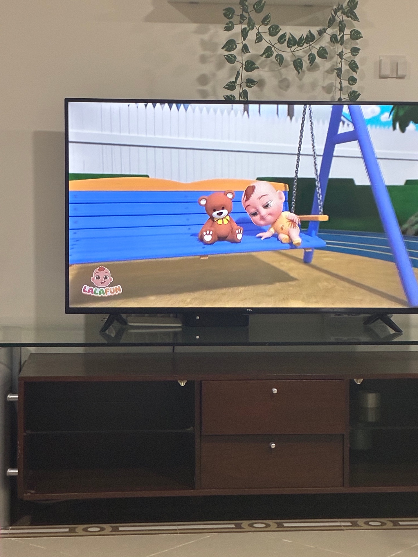 TV stand - Image 4
