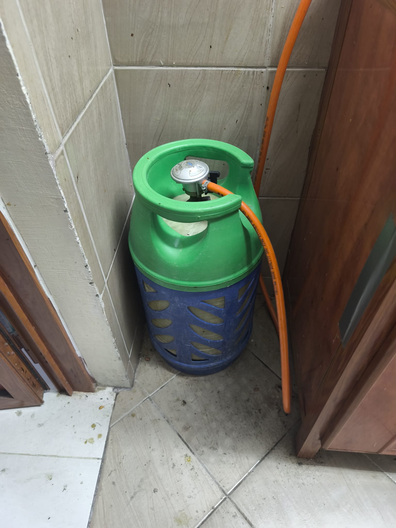 Two Cylinders Available - Image 1