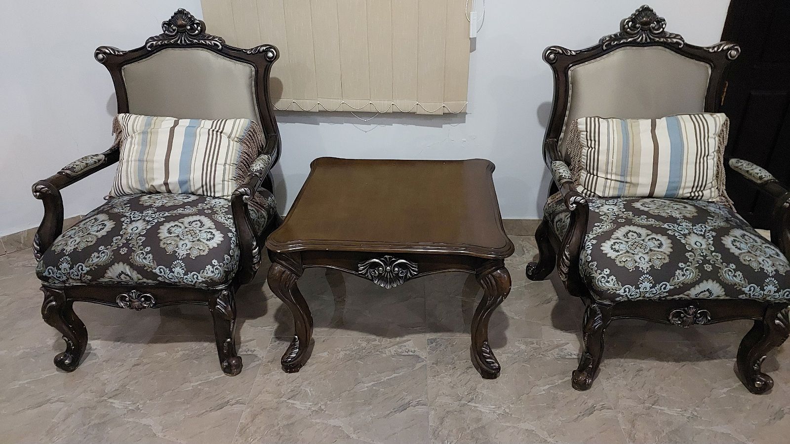 Stunning 7-Seater Sofa Set with Tables - Image 3