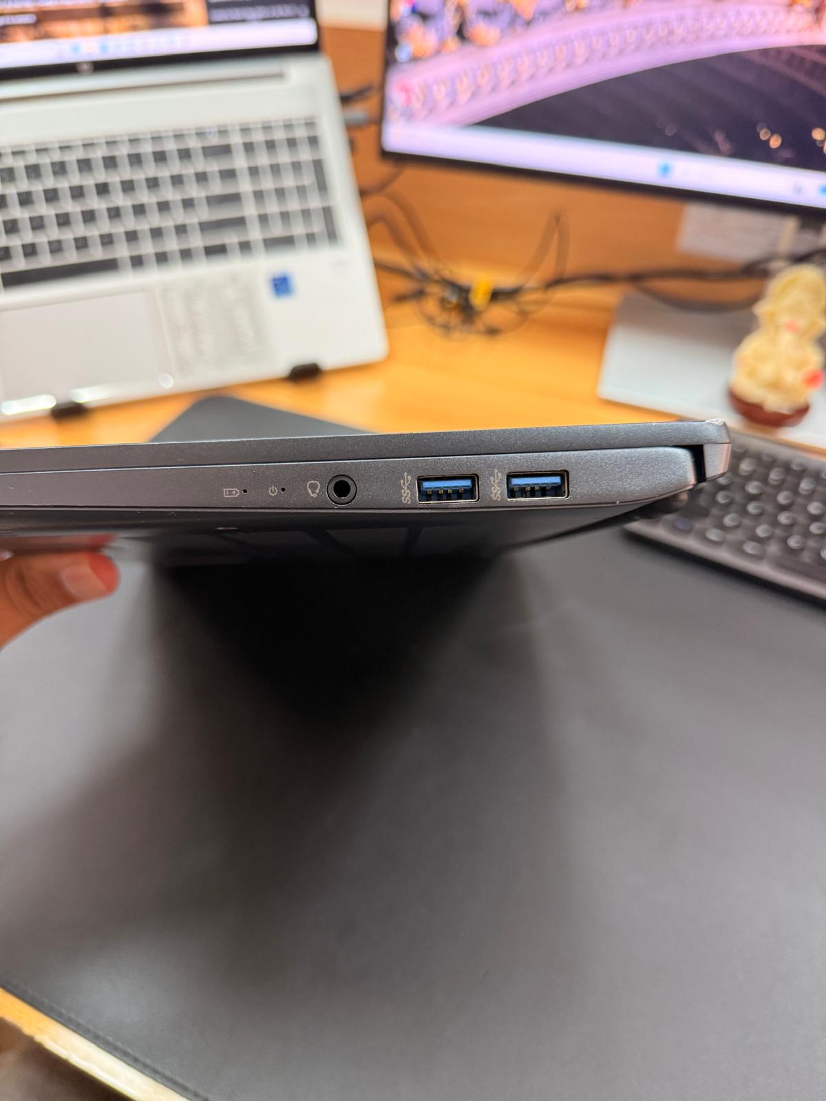 Excellent Condition Laptop 14 Inch Modern 14 B11SBU - Image 7