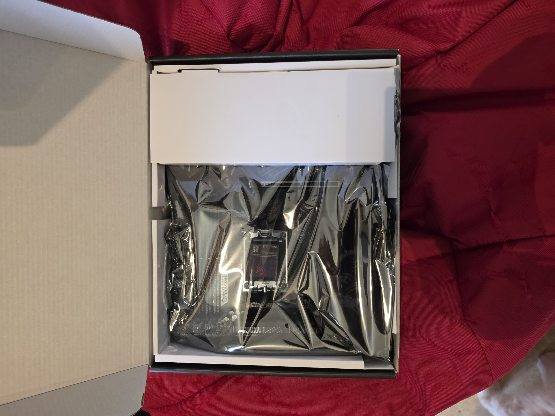 MSI X870E CARBON WIFI Motherboard - Image 3