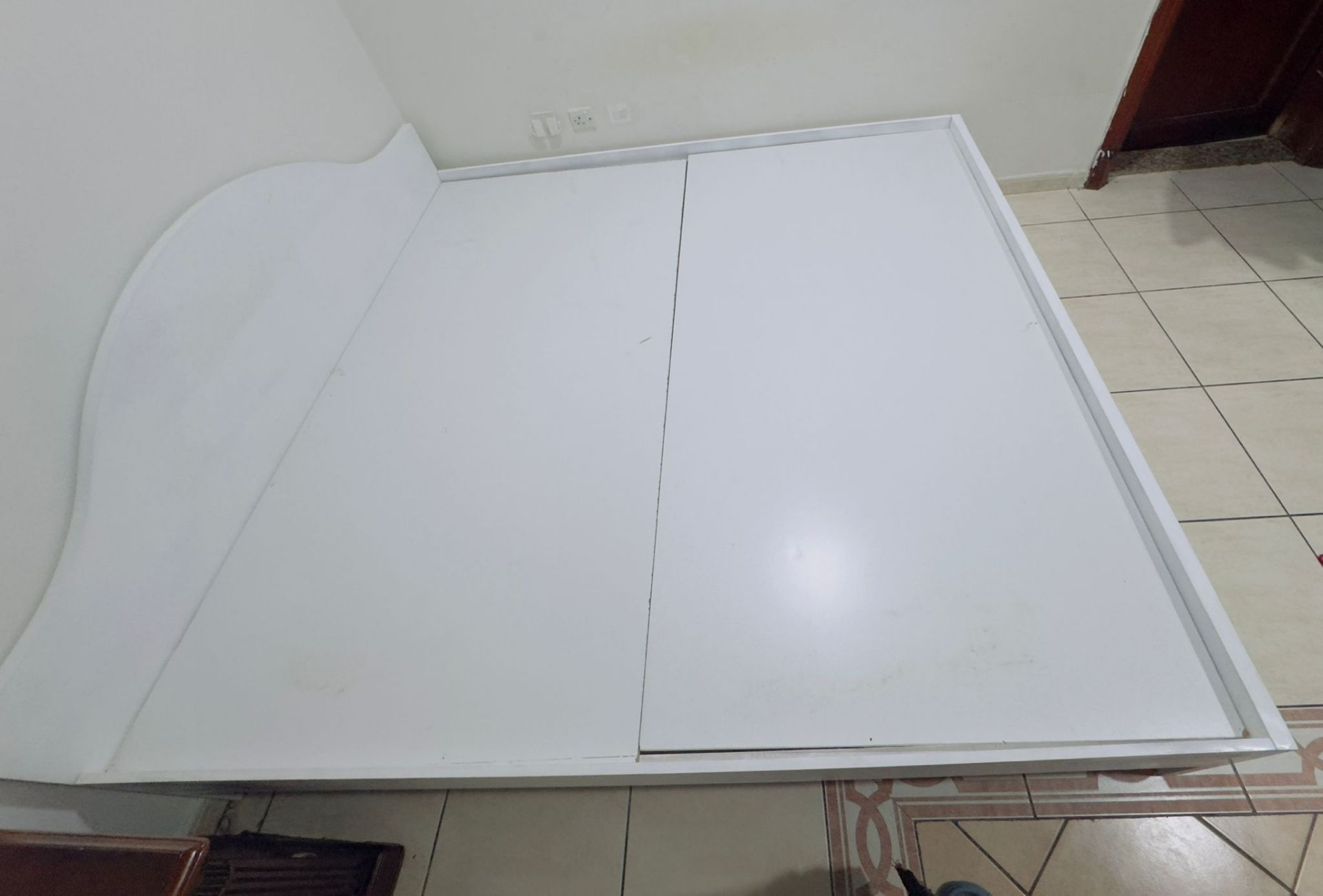 Bed with mattress King size - QR. 500 - Image 3
