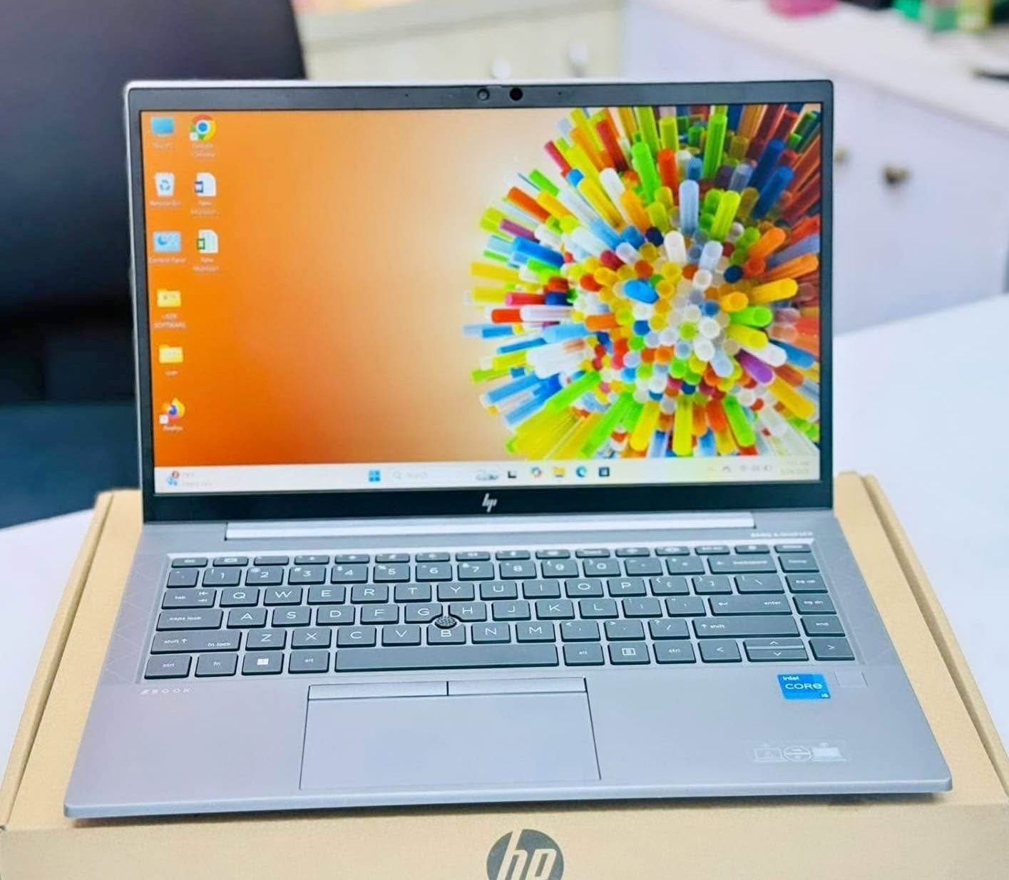 HP i7 ZBook firefly 14-G8 16GB Ram /512GB SSD Core i7 - 11Th Gen Touchscreen  - Image 6