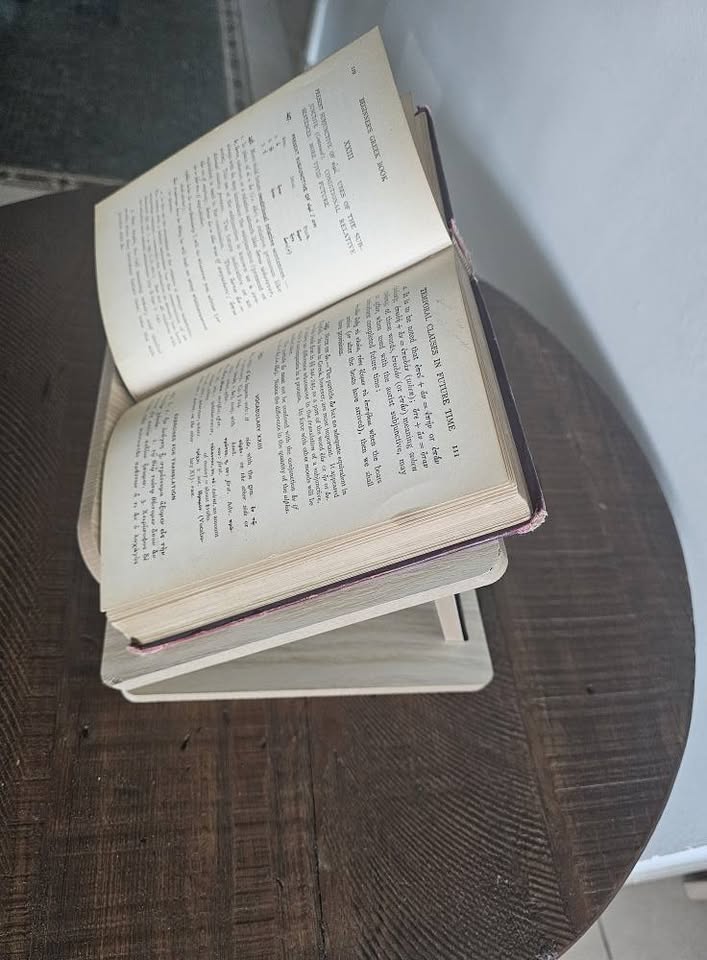 Book Stands - Image 6