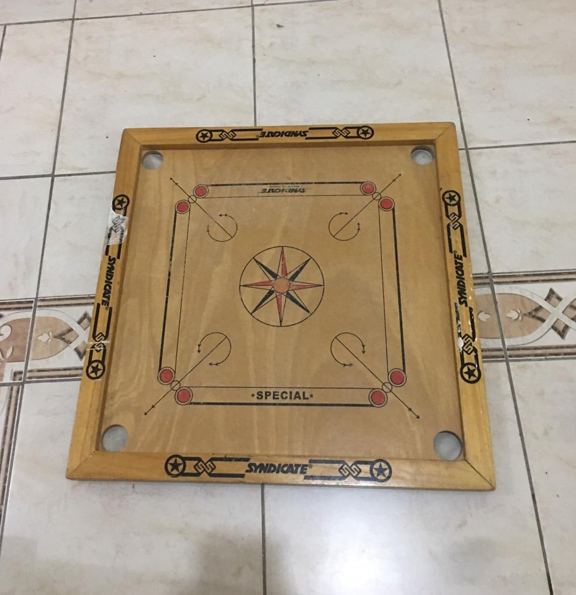 Carrom board good condition - Image 3