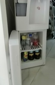 Water dispenser with steel water compartment. - Image 4