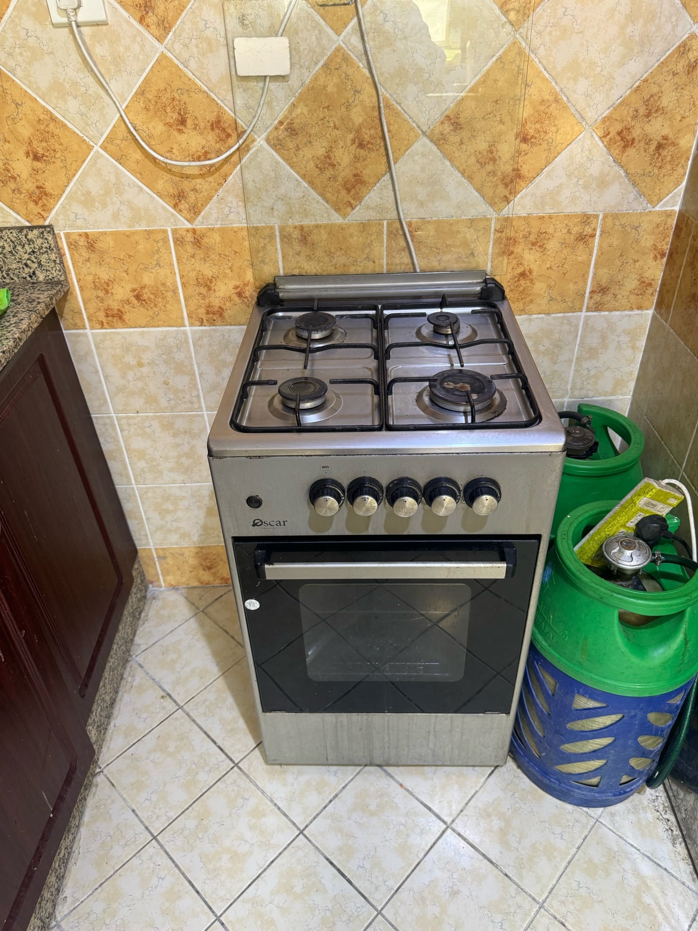 Gas Stove Good Condition – Urgent Sale - Image 1