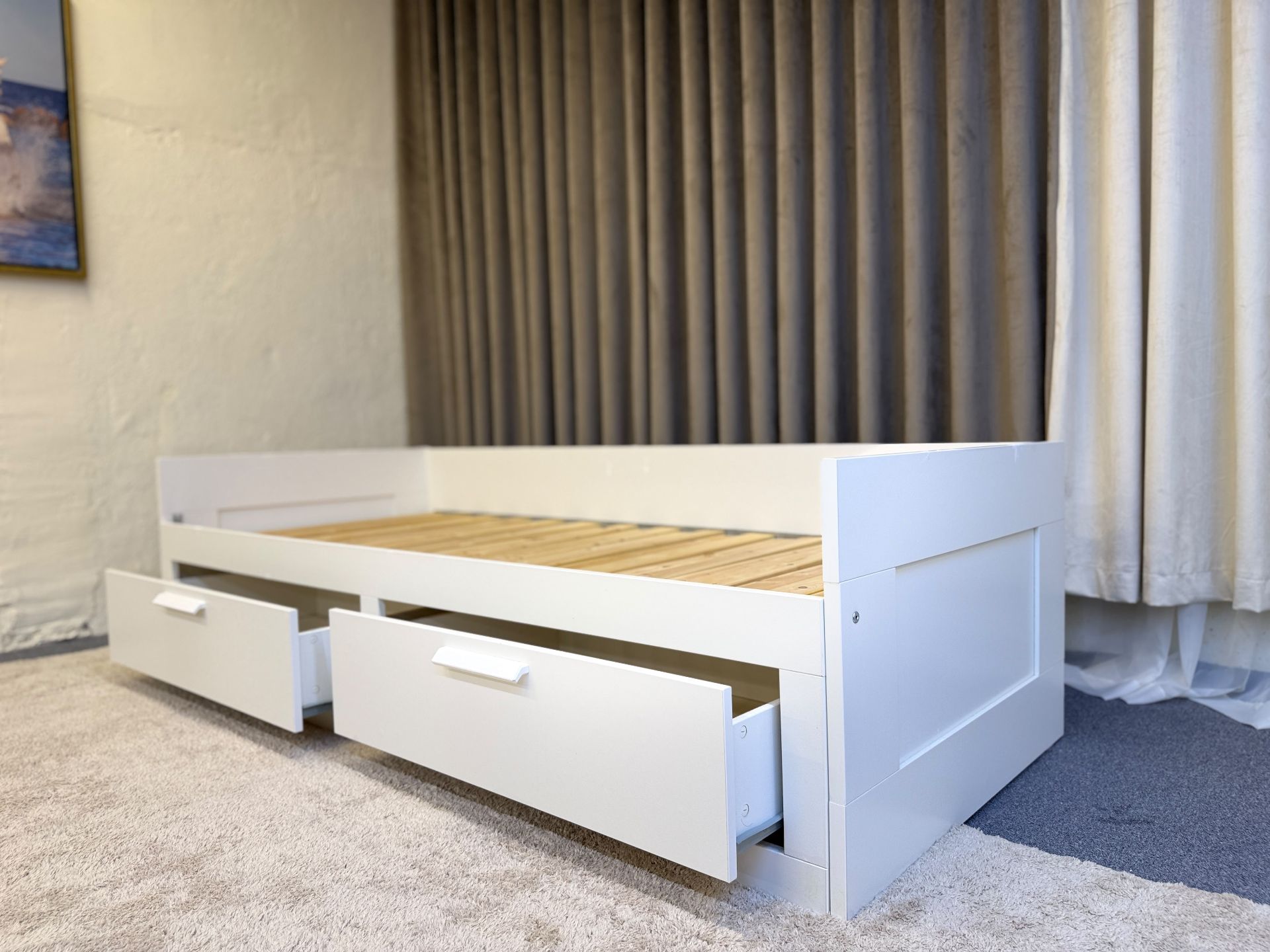 King size bed and day bed - Image 4
