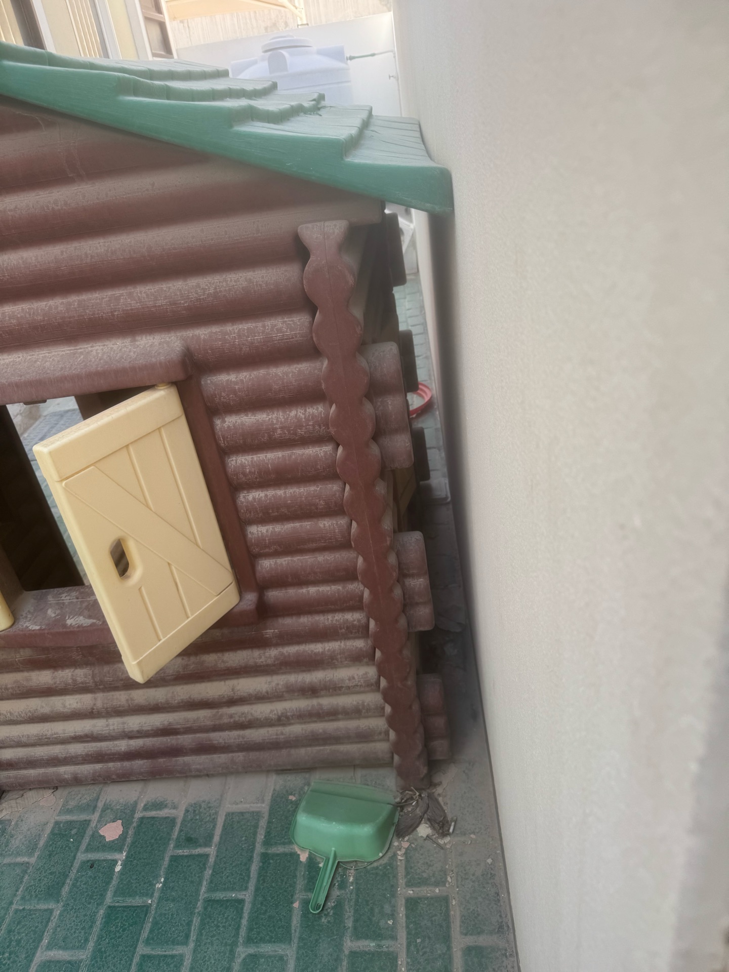 Dog house  - Image 3