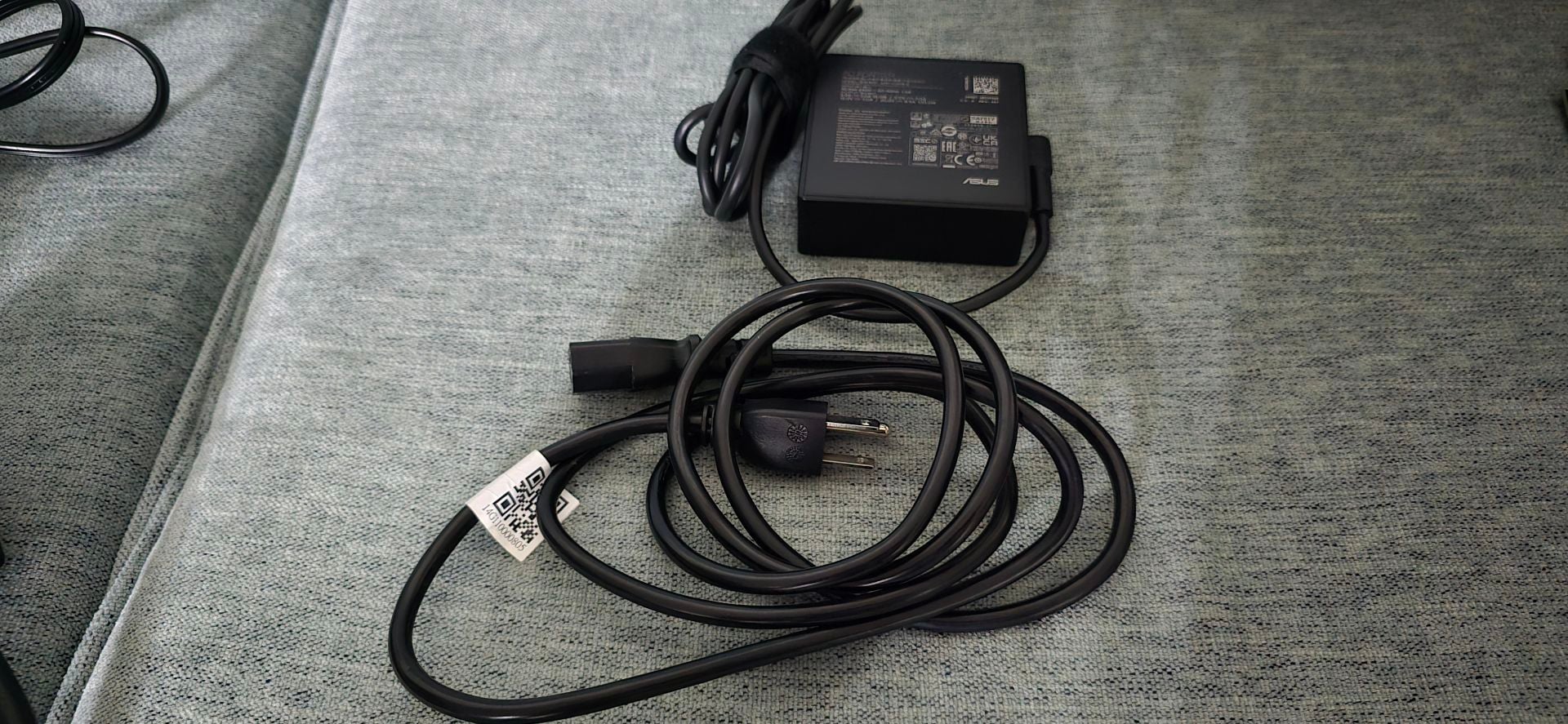 Rog Z Flow 2023 مع بطاقة رسومات RTX 4090 المحمولة XG - Image 6