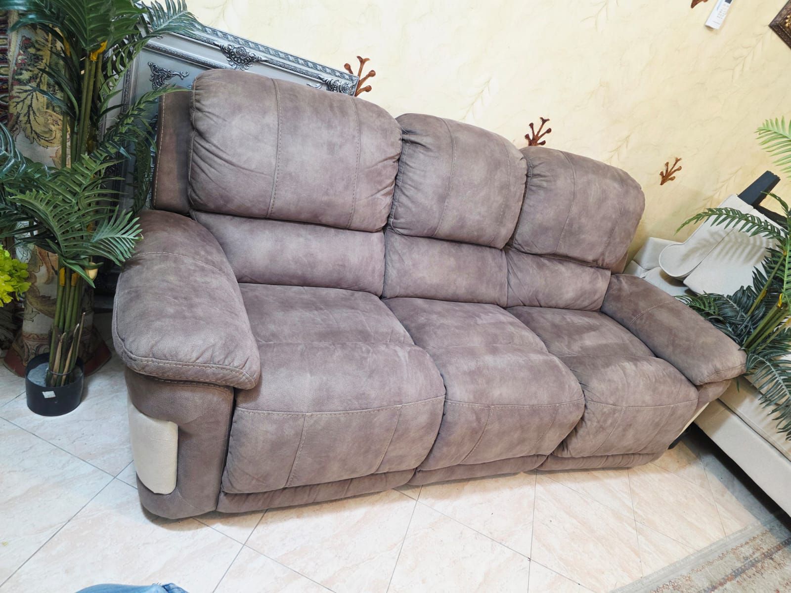 3 setar Sofa - Image 1