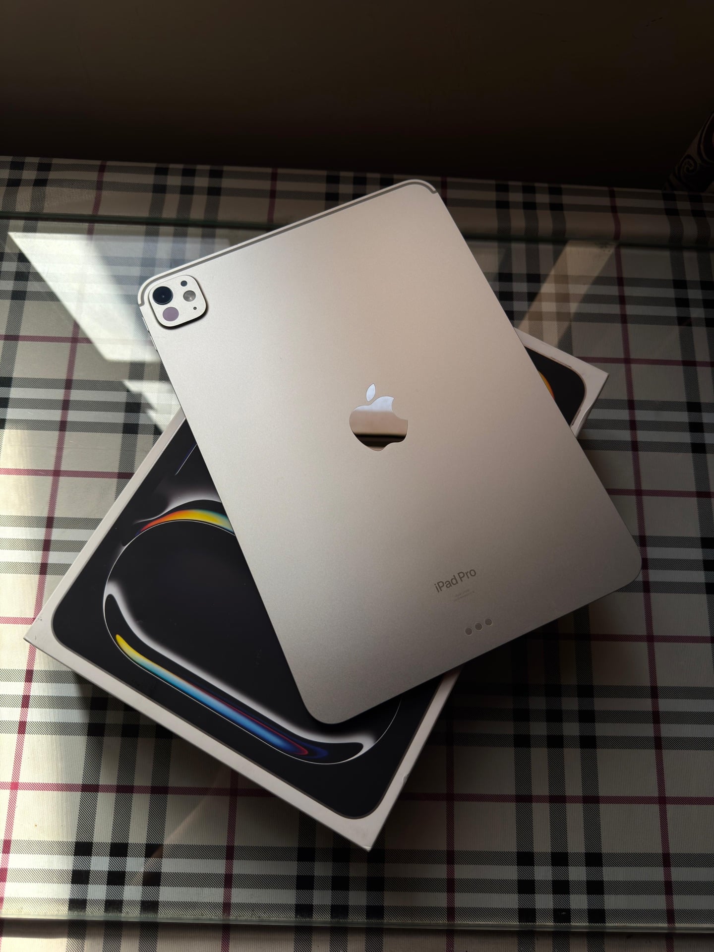 7th gen iPad pro m4 chip 11 inch and Apple Pencil pro and keyboard  - Image 3