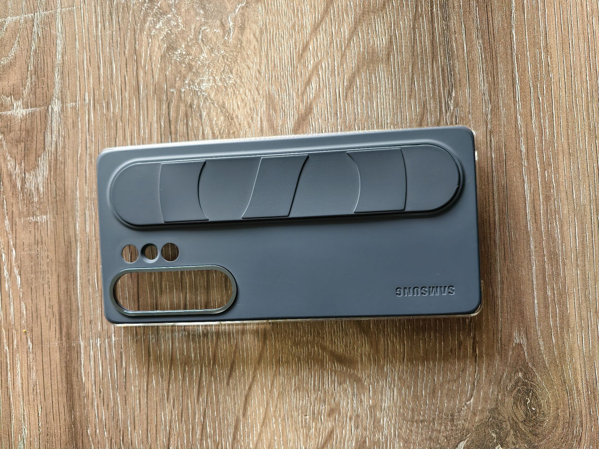Original Samsung standing case - Image 2