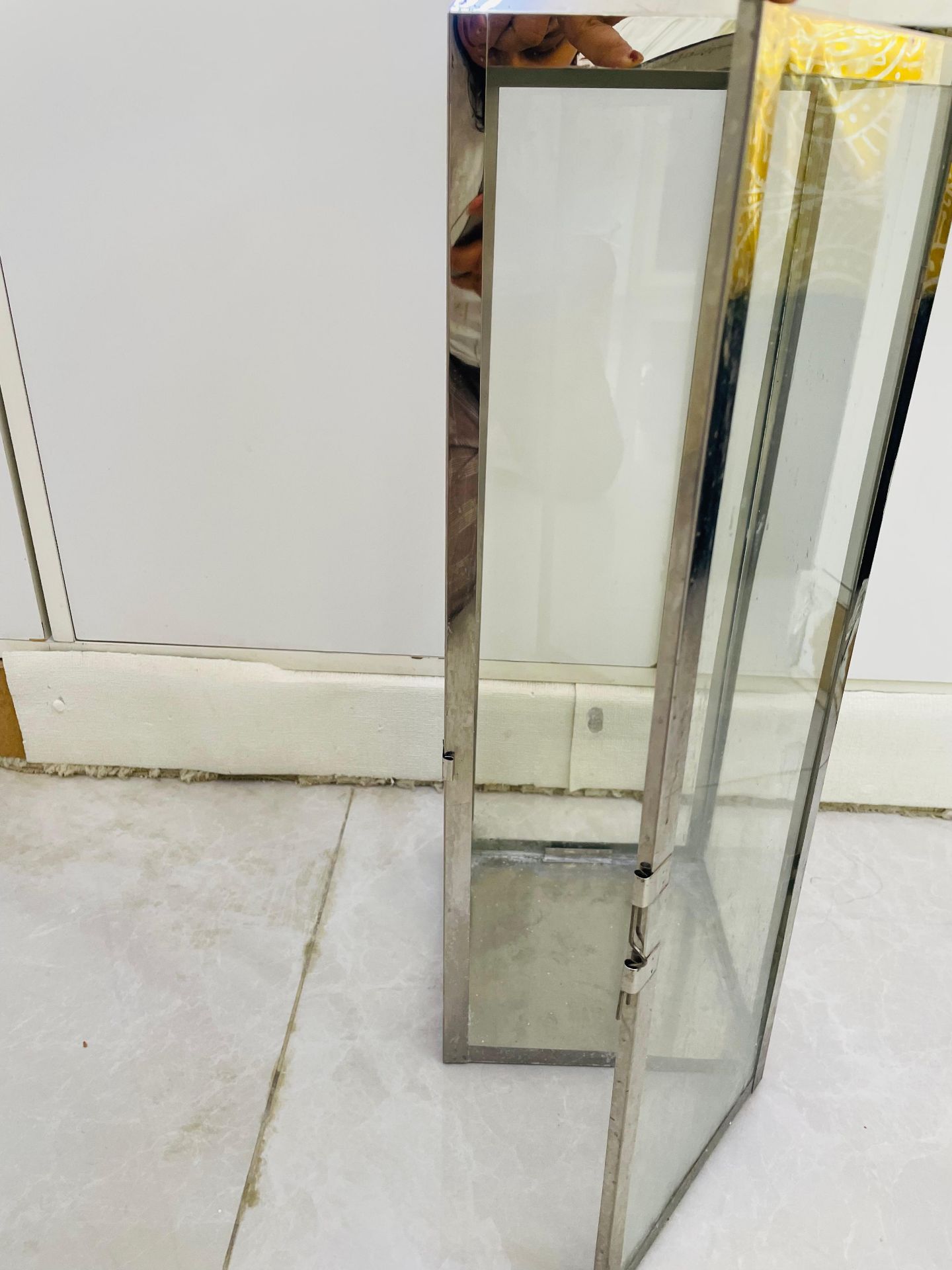 Silver lantern candle holder with candle - Image 7
