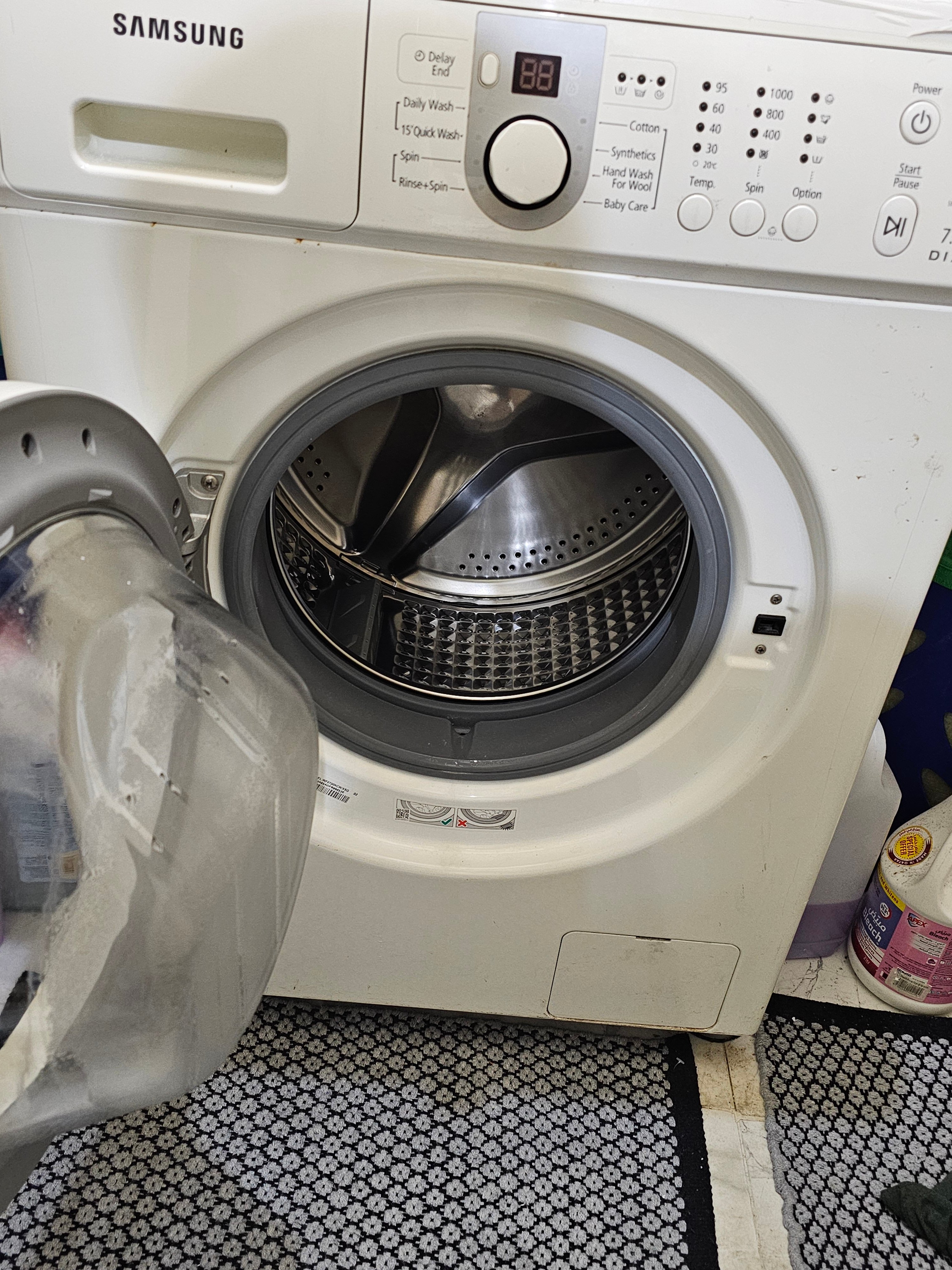Samsung 7 kg front load washing machine  - Image 2