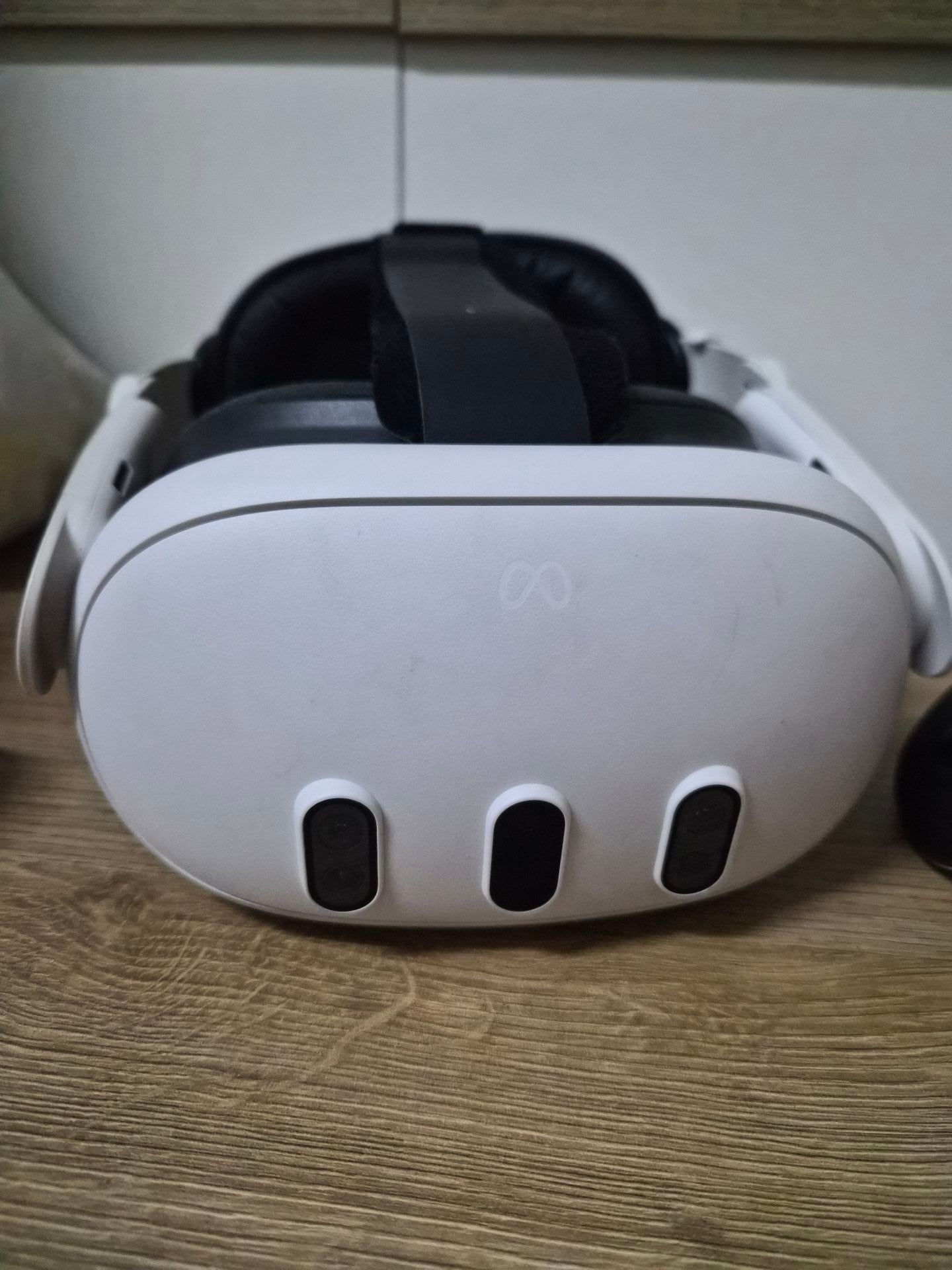 Oculus quest 3 with Comfort Strap - Image 1