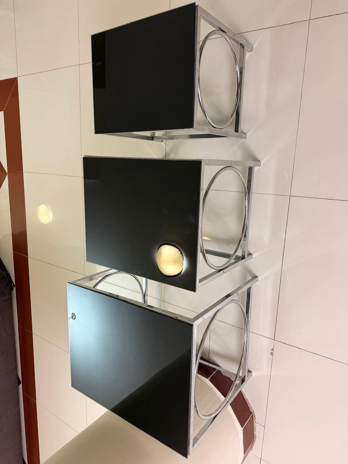 Glass Stood - Image 2
