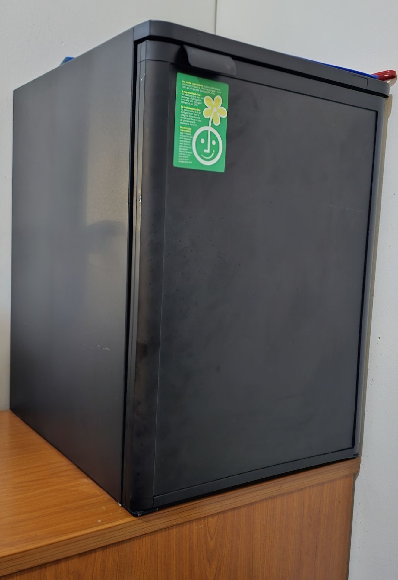 Mini Bar – Excellent Condition (Like New) - Image 1