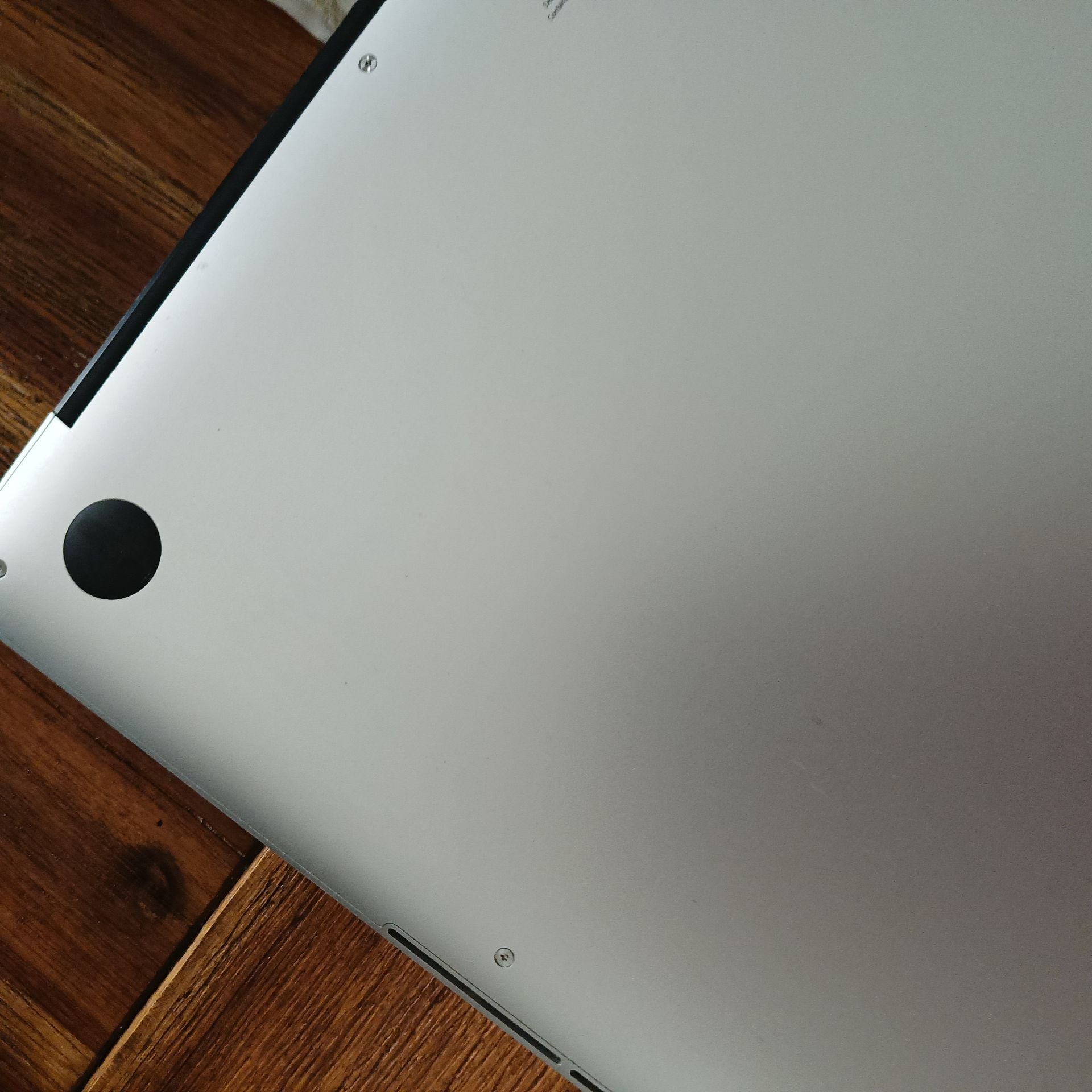 MacBook Pro 15 inch - Image 5