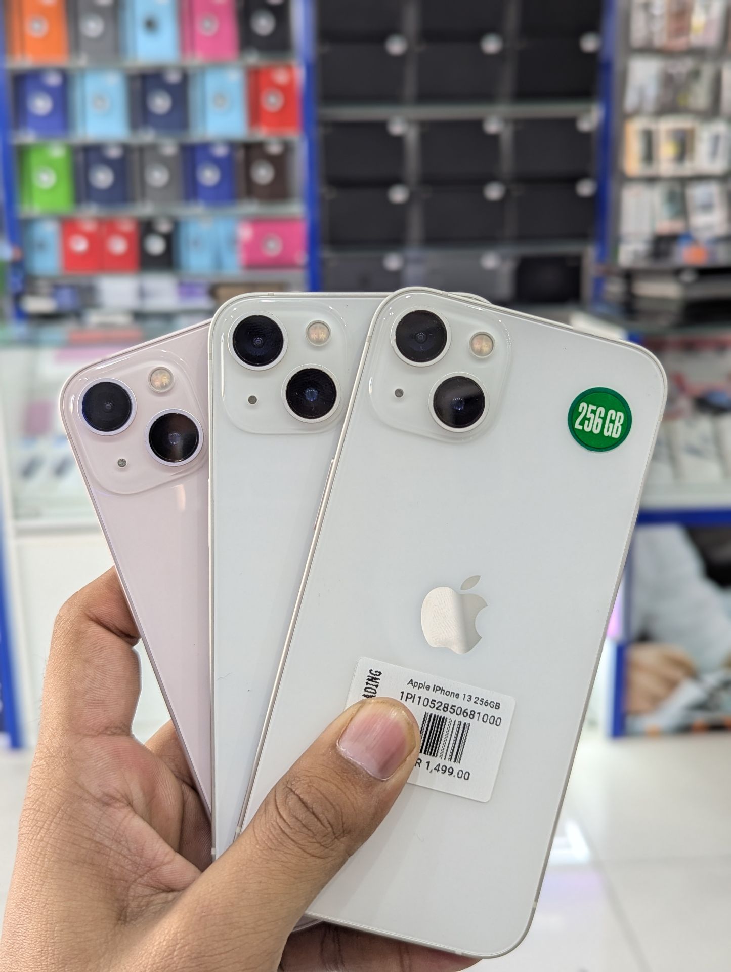 iPhone 13 256GB - Image 2