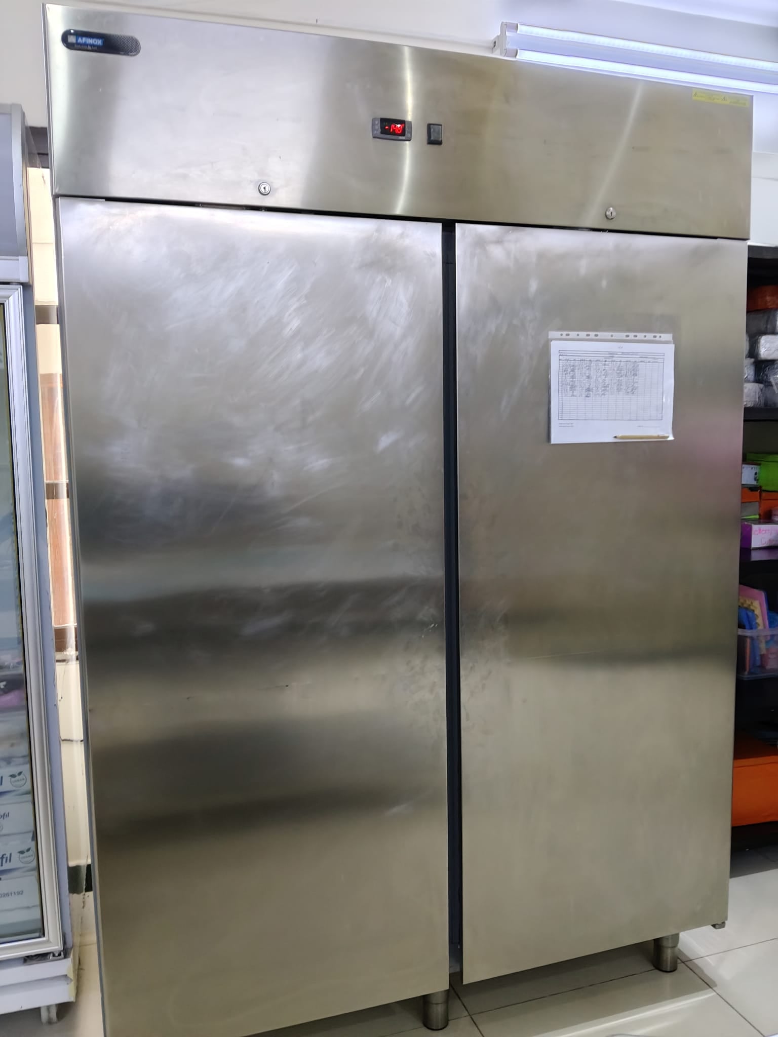 Large double door Chiller - Italy - Image 4