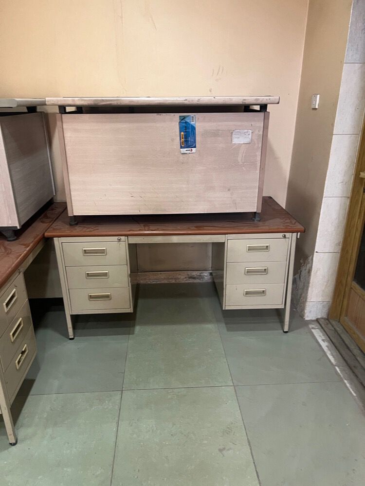 used office table for sale - Image 2