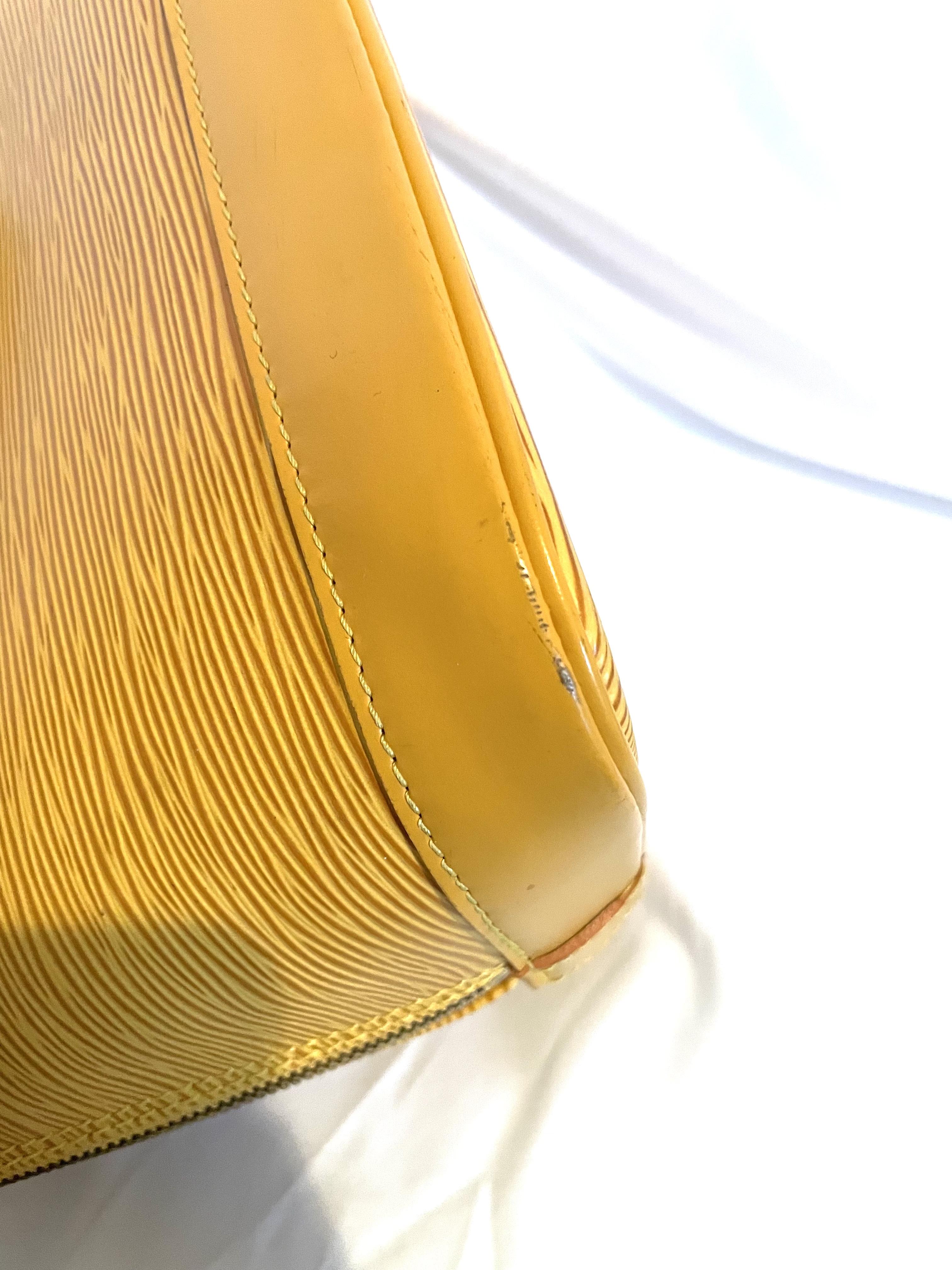 Louis Vuitton Alma in the stunning Jaune Epi leather. - Image 6