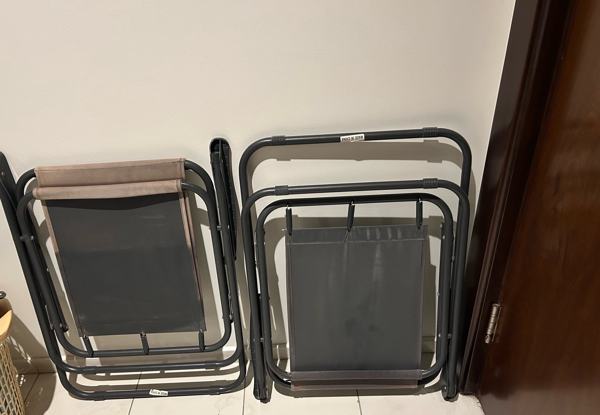 Table with 2 steel chairs, 1 plastic chair , and 1 stool plastic table - Image 3