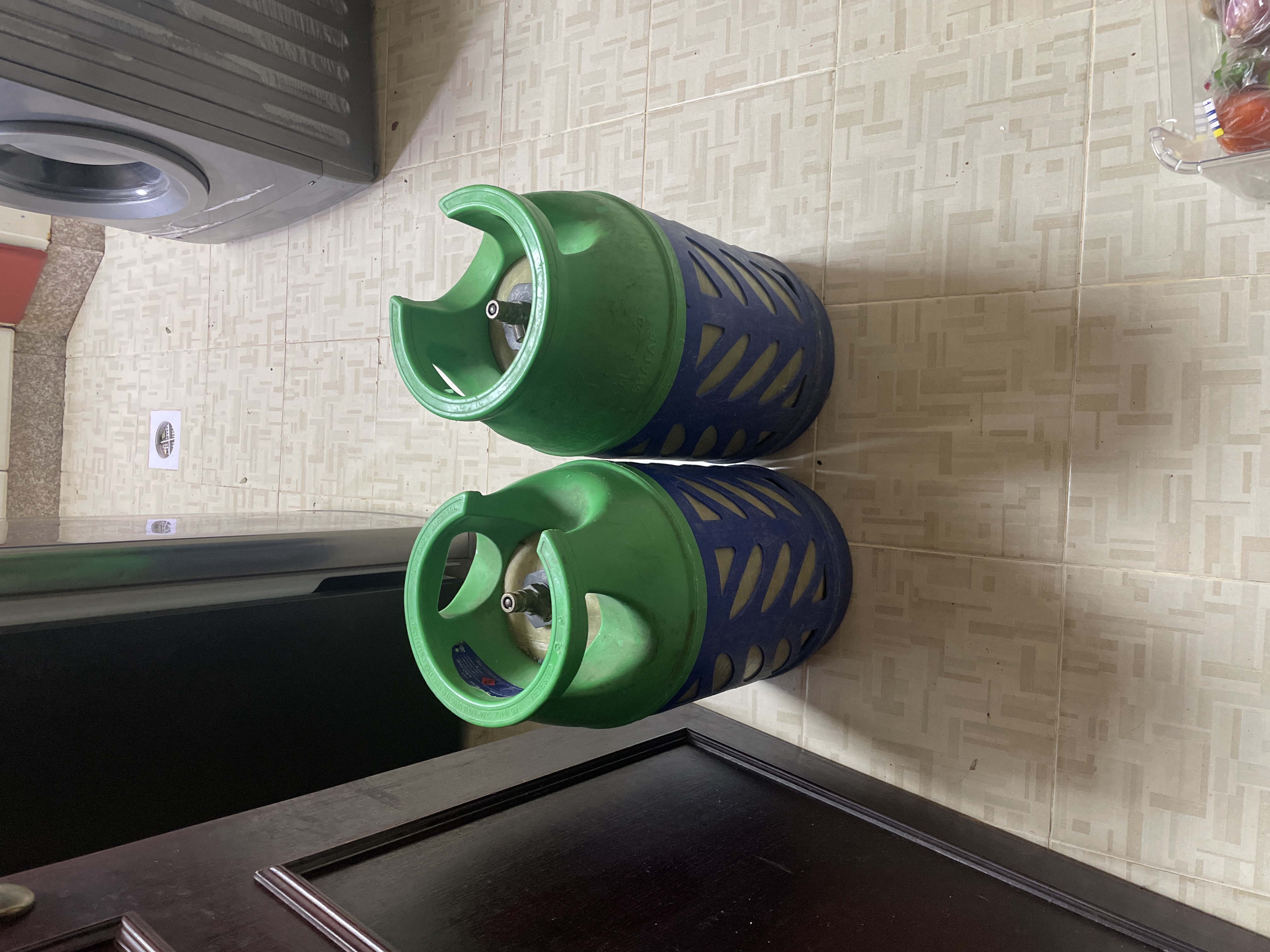 Gas cylinder 2+ regulator - Image 3