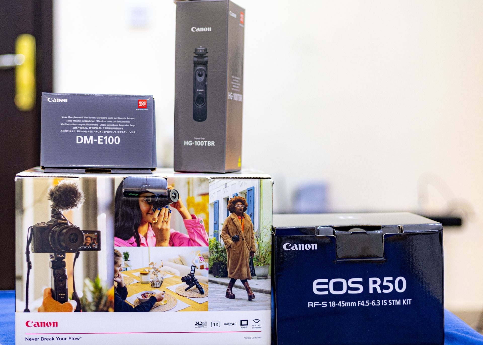 CANON EOS R50 - Image 2