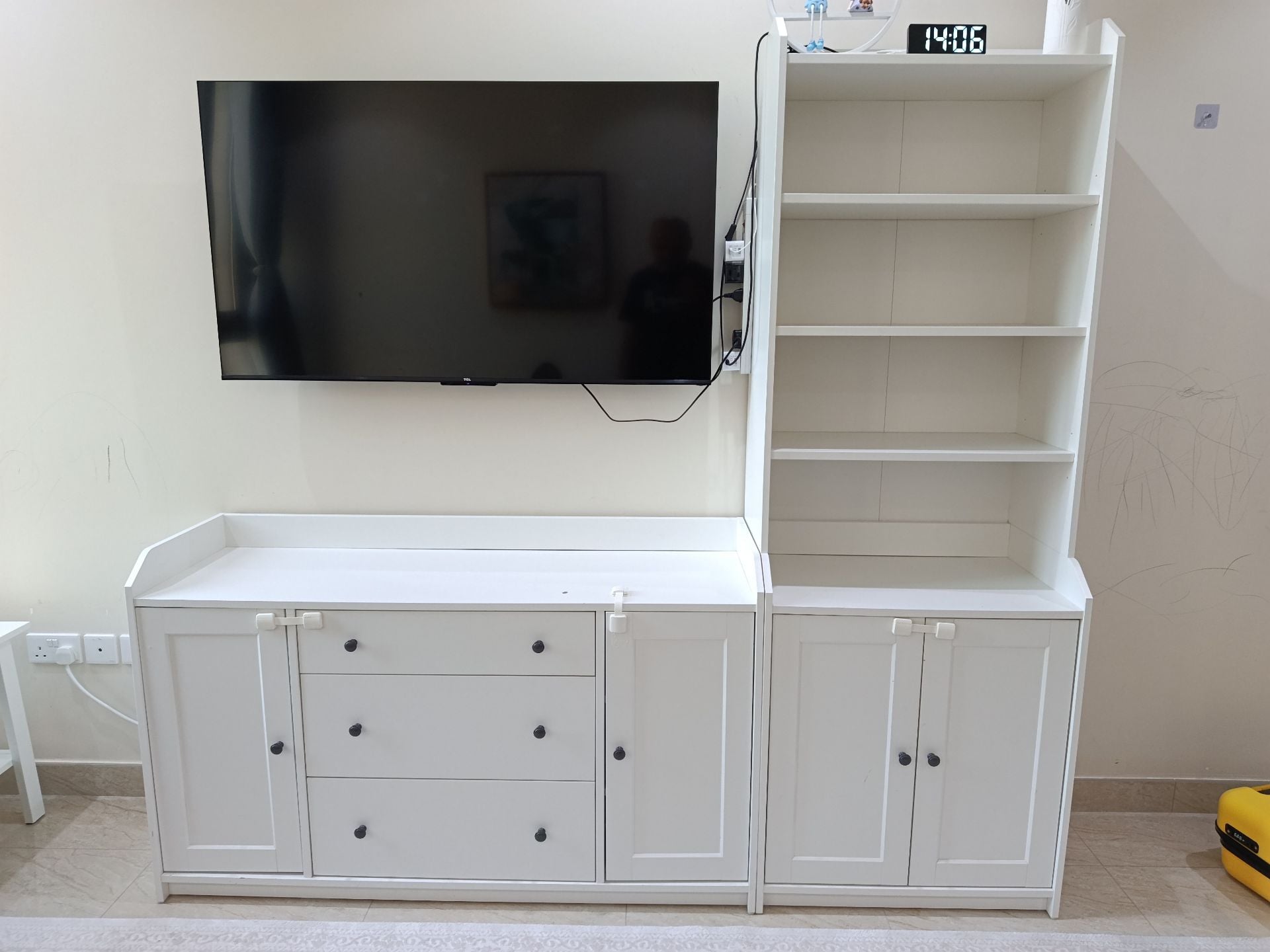 Cupboard with Shelves - Image 1