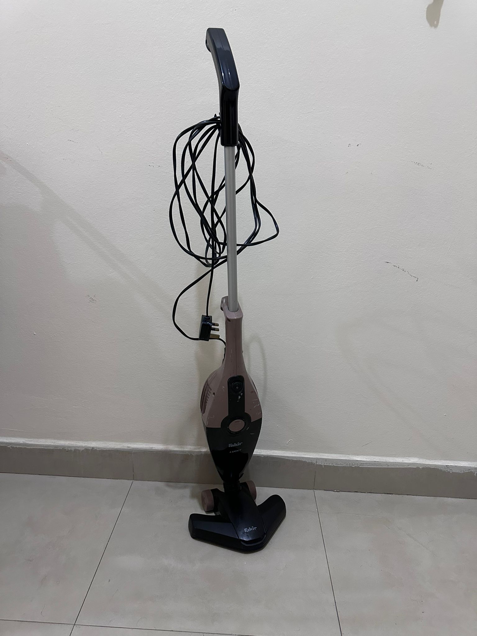 Fakir Vacuum Cleaner Lucky 800 Watts - Image 2