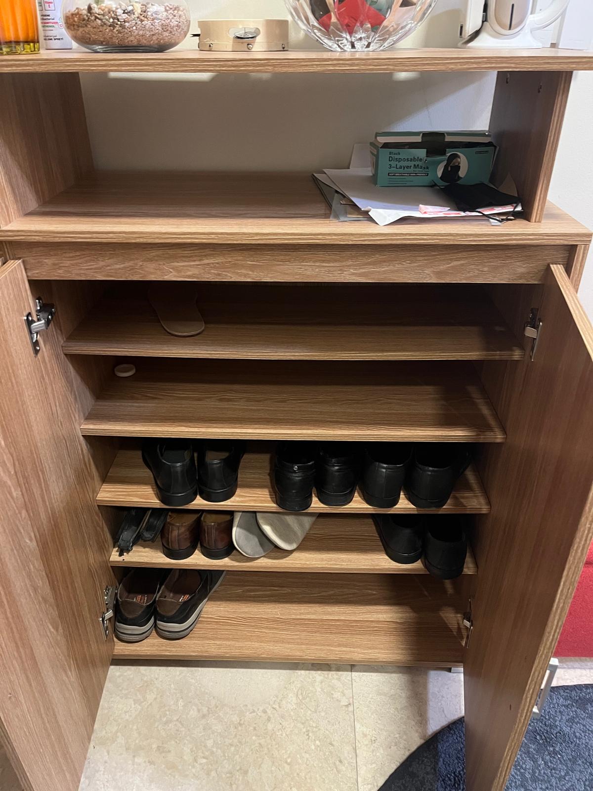 Beak 3 Door & 1 Drawer Shoe Cabinet For 20 Pairs - Dark Oak - Image 2